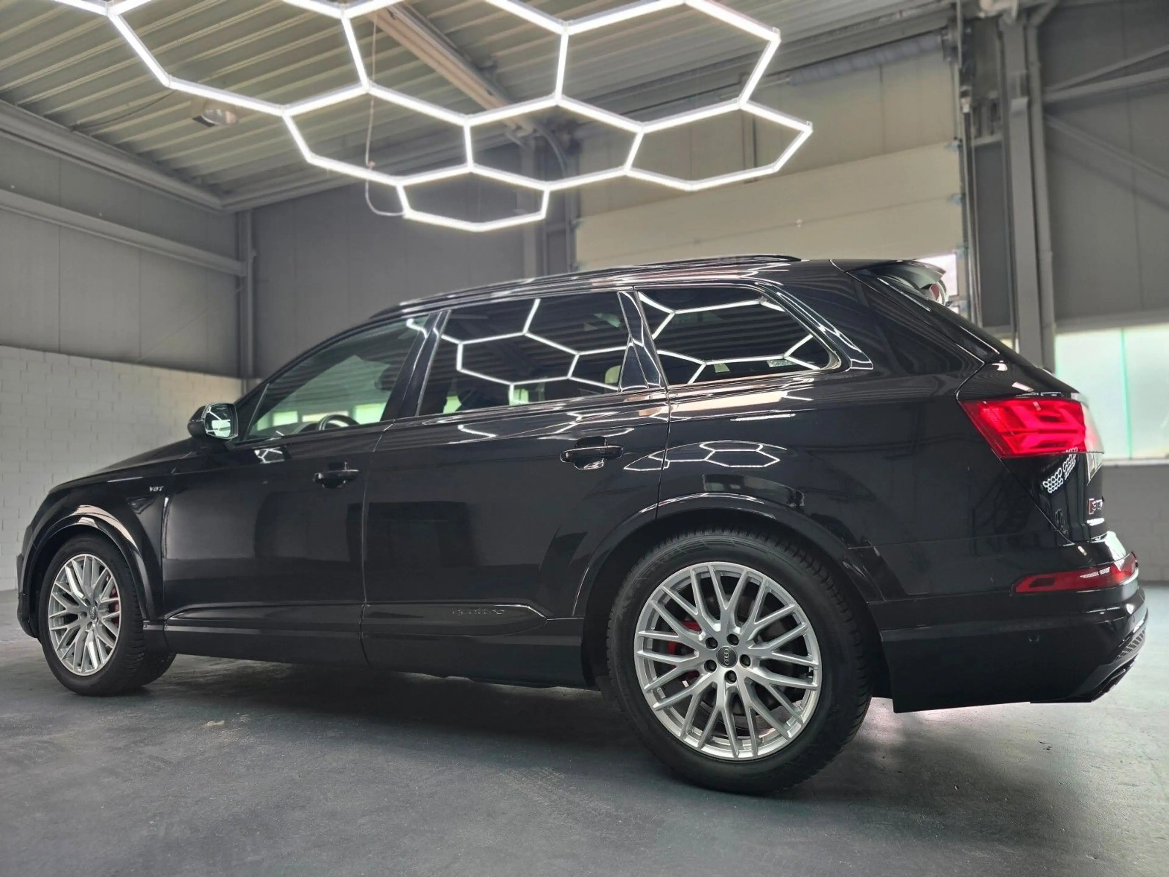 Audi SQ7 V8TDI/Bang&Olufsen/StandHzg/7Sitzer/Panorama — photo 15