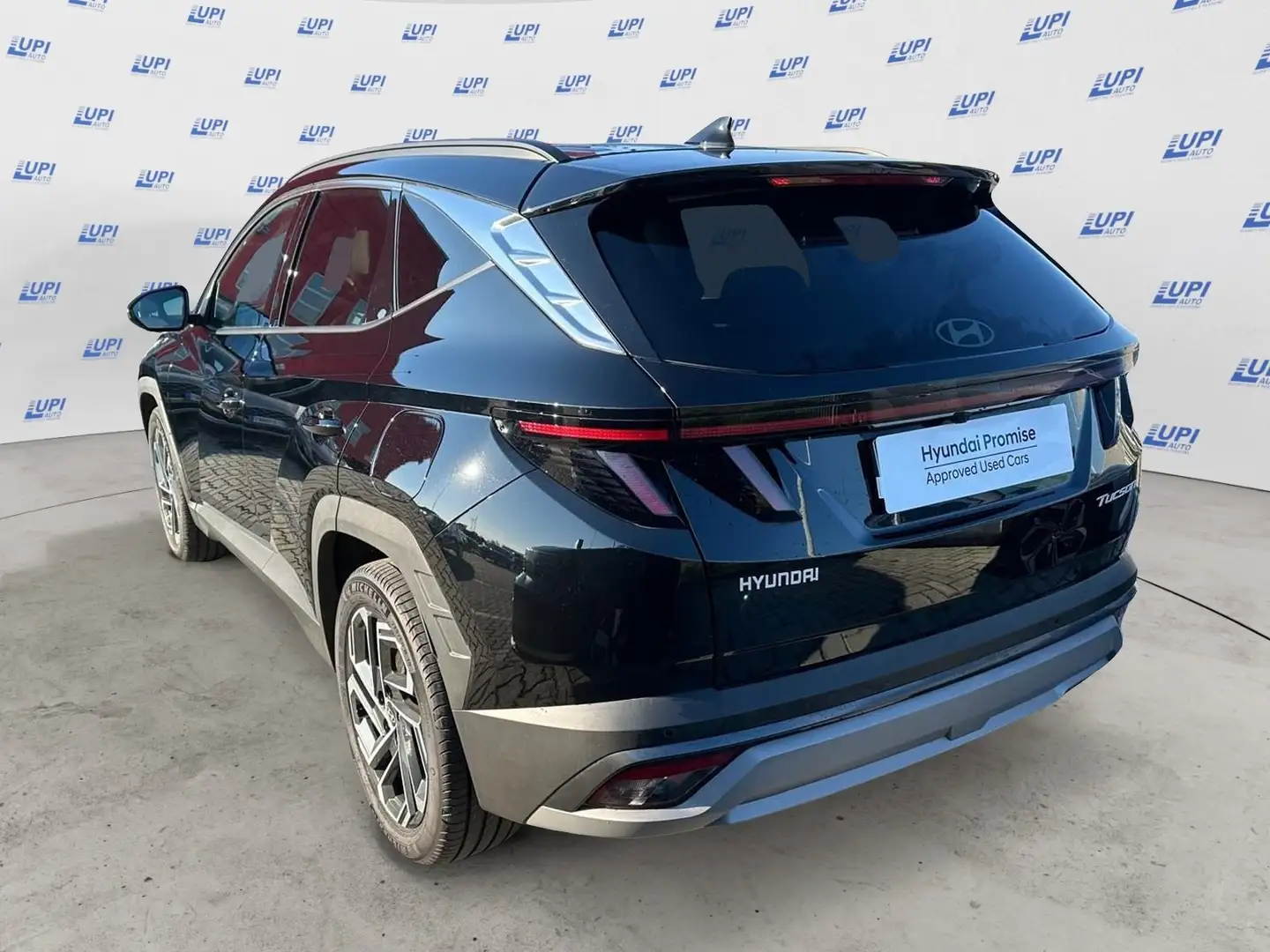 Hyundai TUCSON 1.6 crdi 48V Exellence 2wd dct Schwarz - 2