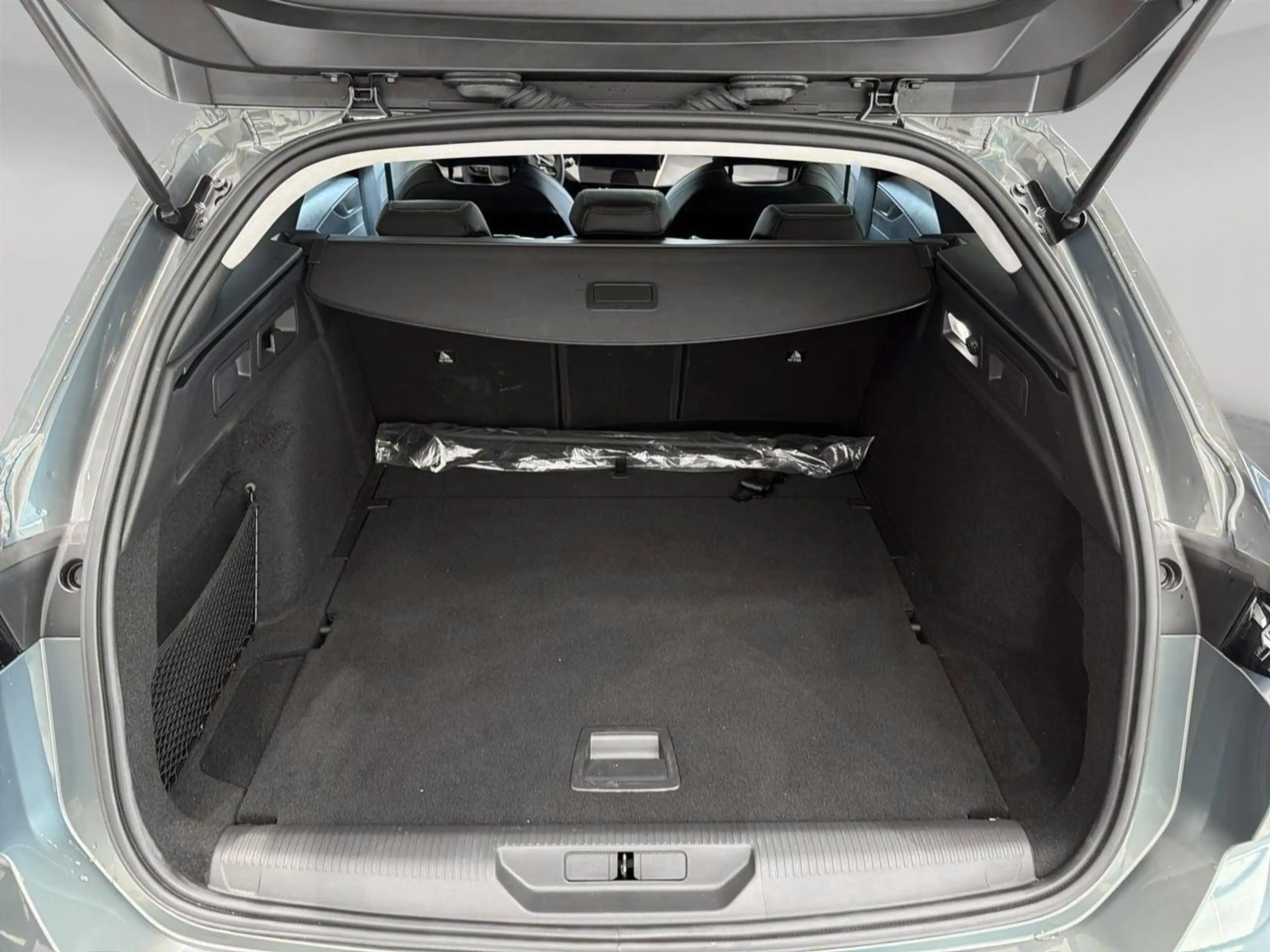 Peugeot 308 SW 1.2 HYBRID 145 e-DSC6 Allure // NRM-DEMO — photo 7