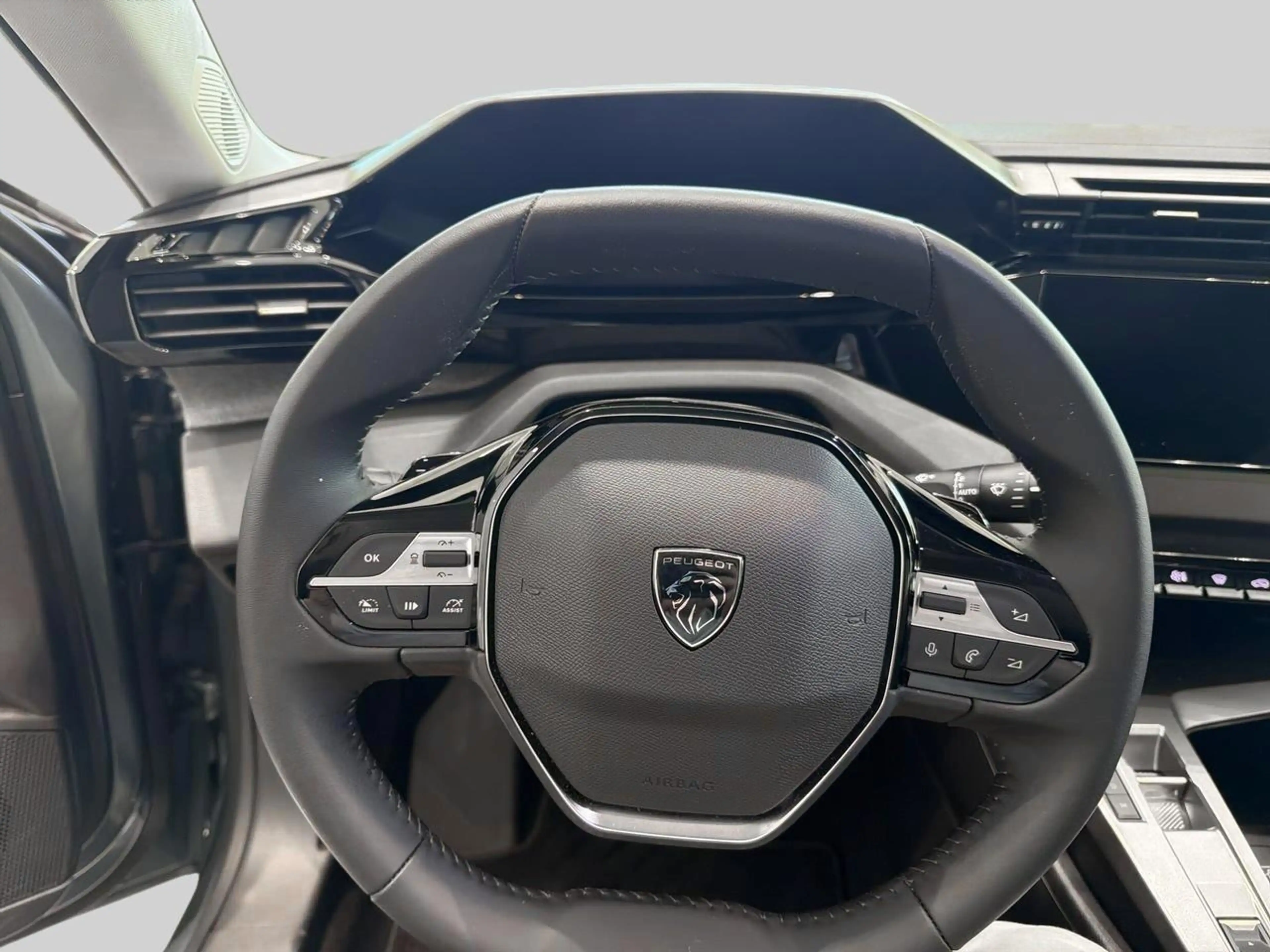 Peugeot 308 SW 1.2 HYBRID 145 e-DSC6 Allure // NRM-DEMO — photo 10