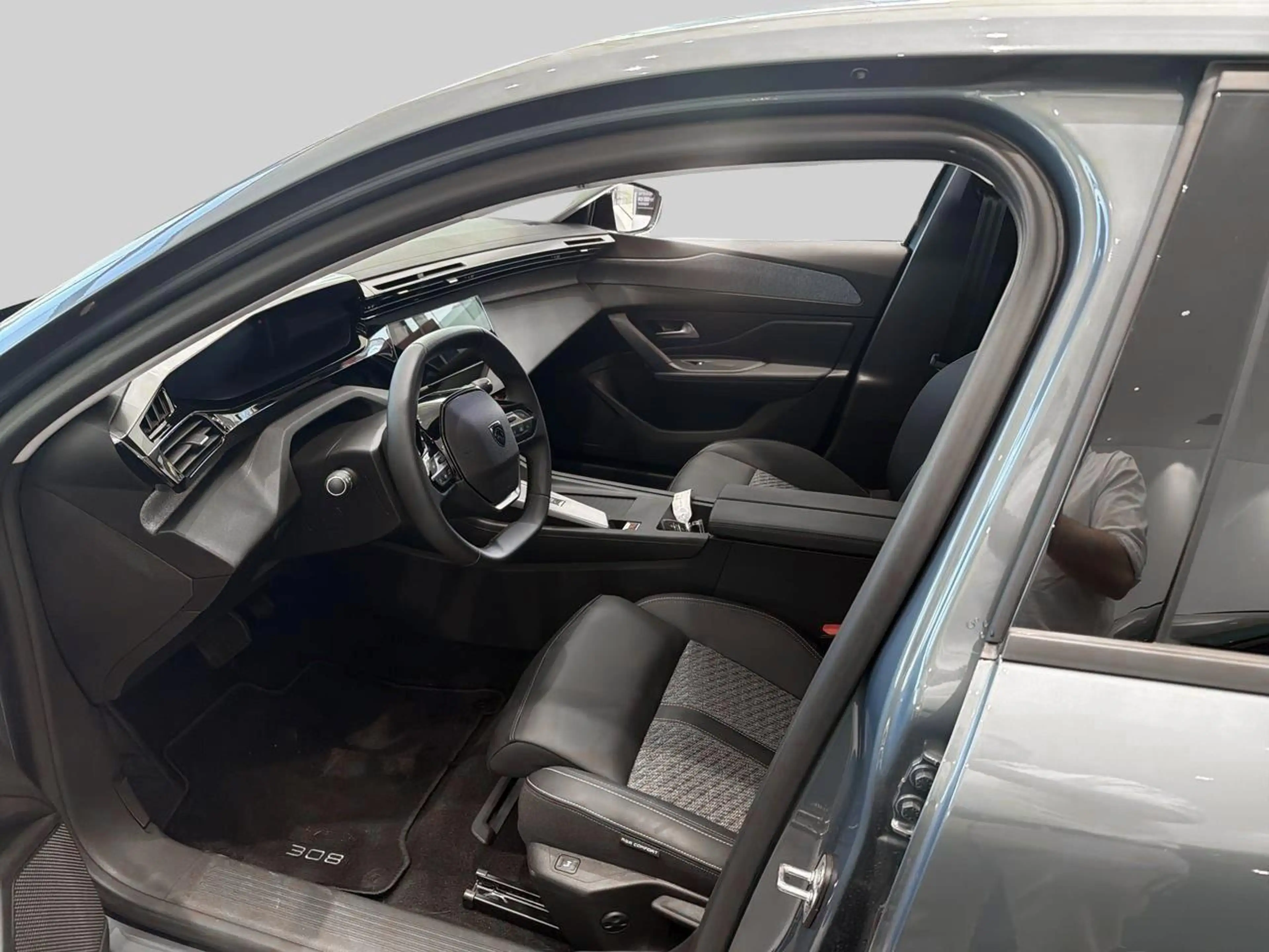 Peugeot 308 SW 1.2 HYBRID 145 e-DSC6 Allure // NRM-DEMO — photo 8