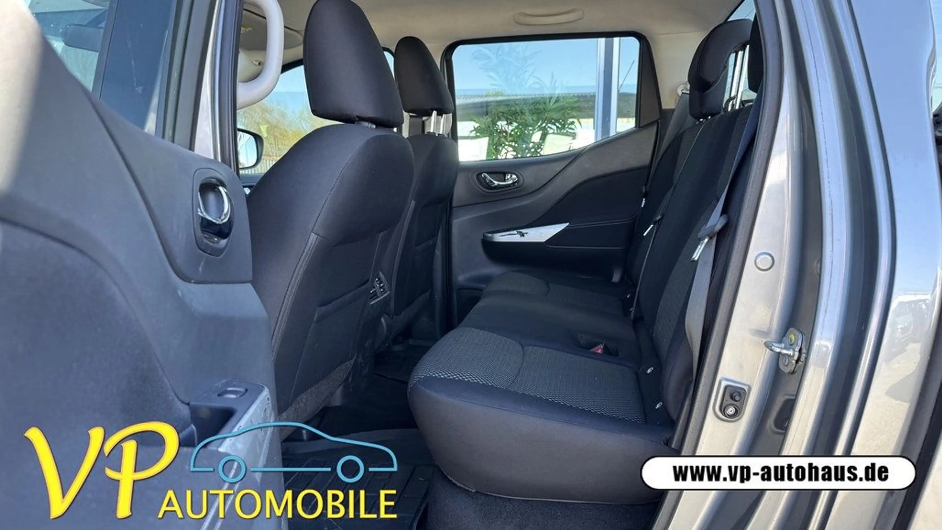 Nissan Navara NP300 Acenta Double Cab 4x4 AHK 3,5t — photo 10