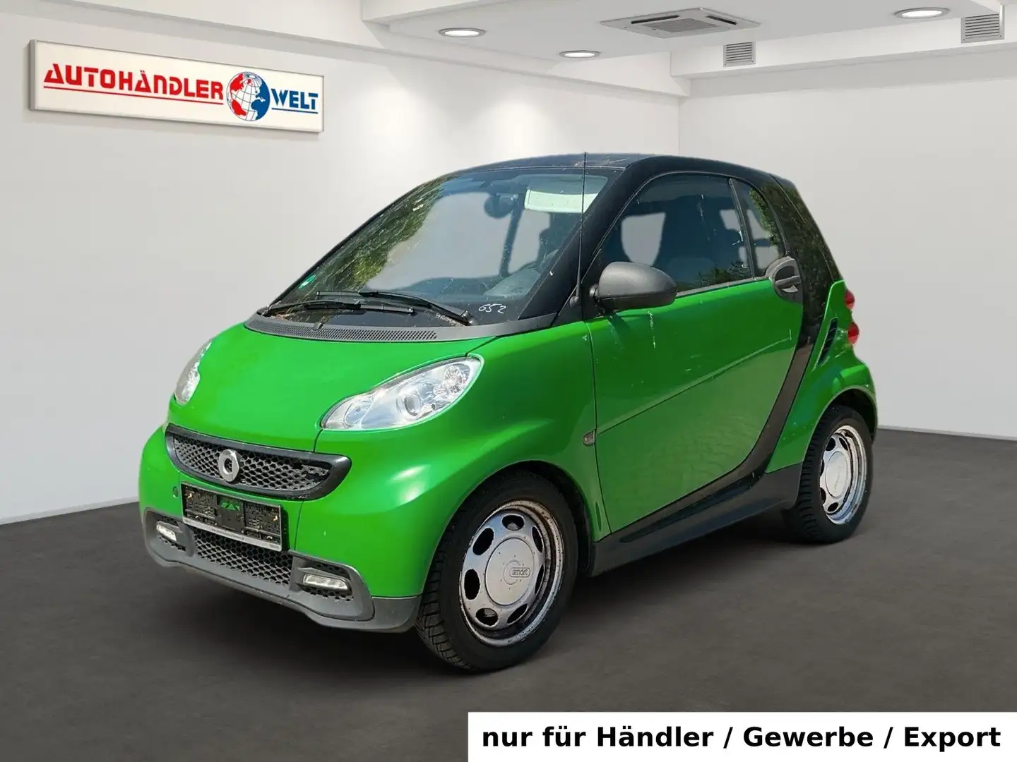 smart forTwo coupé 1.0 mhd Klimaanlage Navi BT Vert - 1