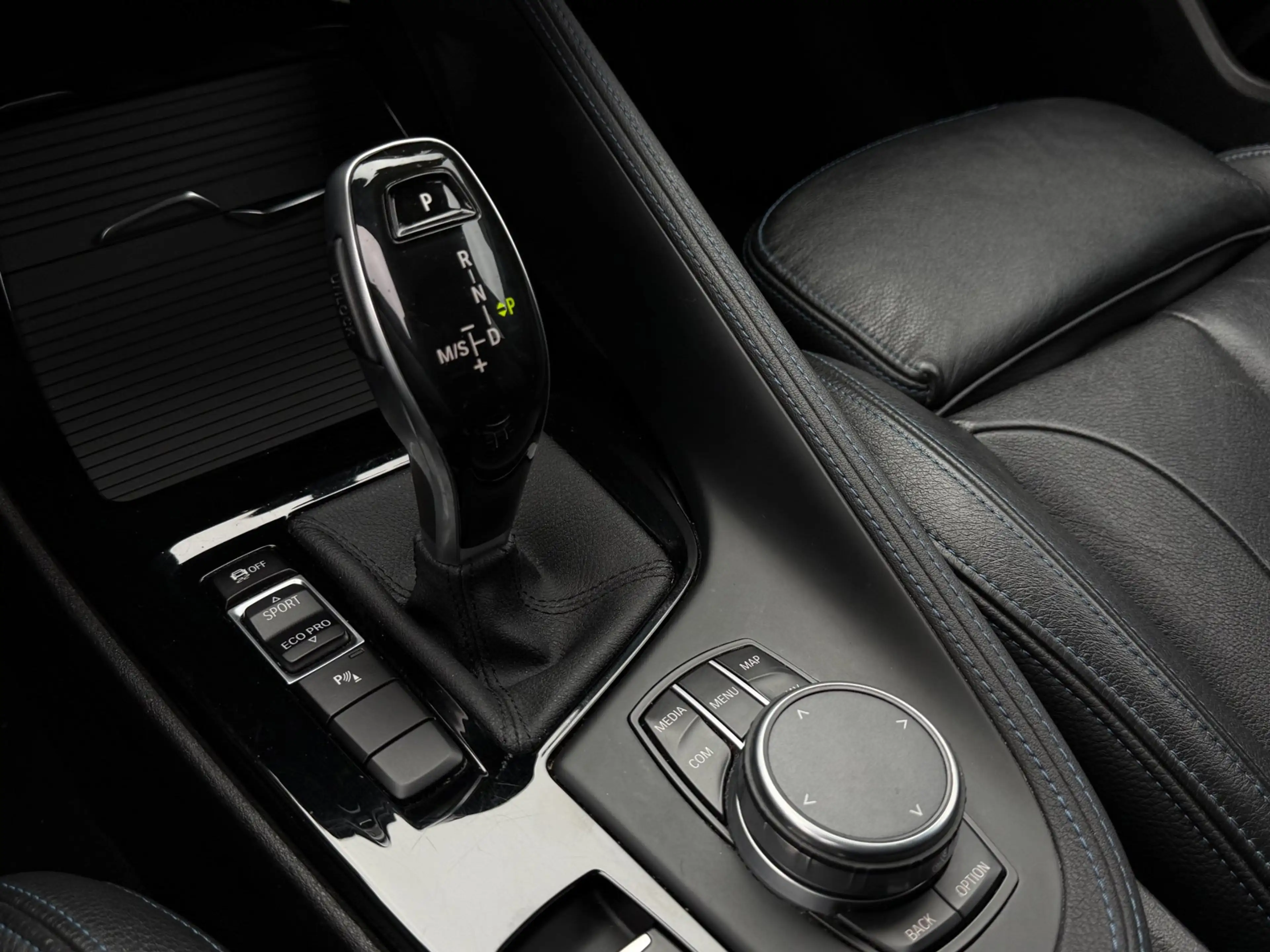 BMW X2 SDrive20i M-Sport Panoramadak Headup Harman Kardon — photo 11