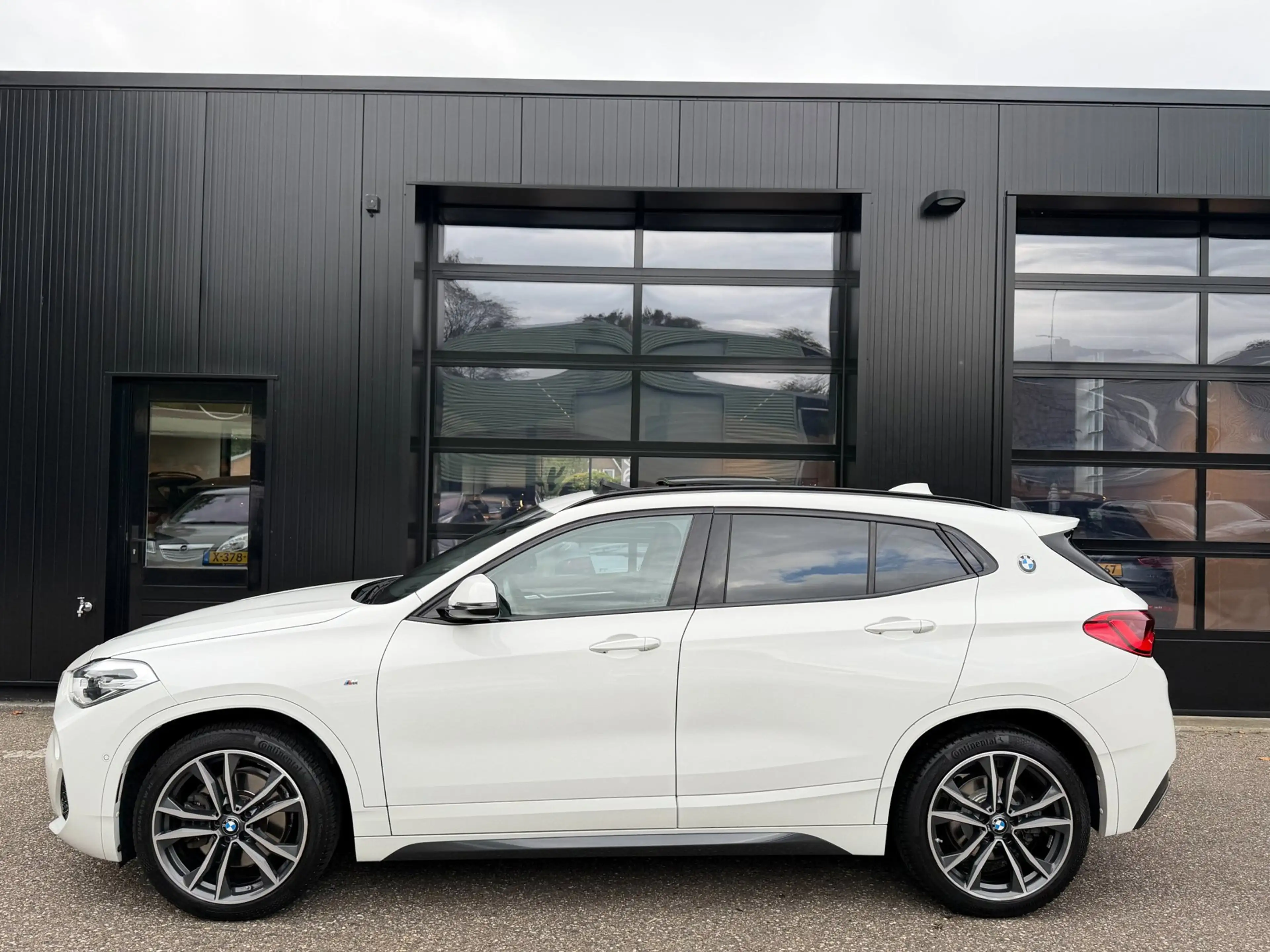 BMW X2 SDrive20i M-Sport Panoramadak Headup Harman Kardon — photo 4