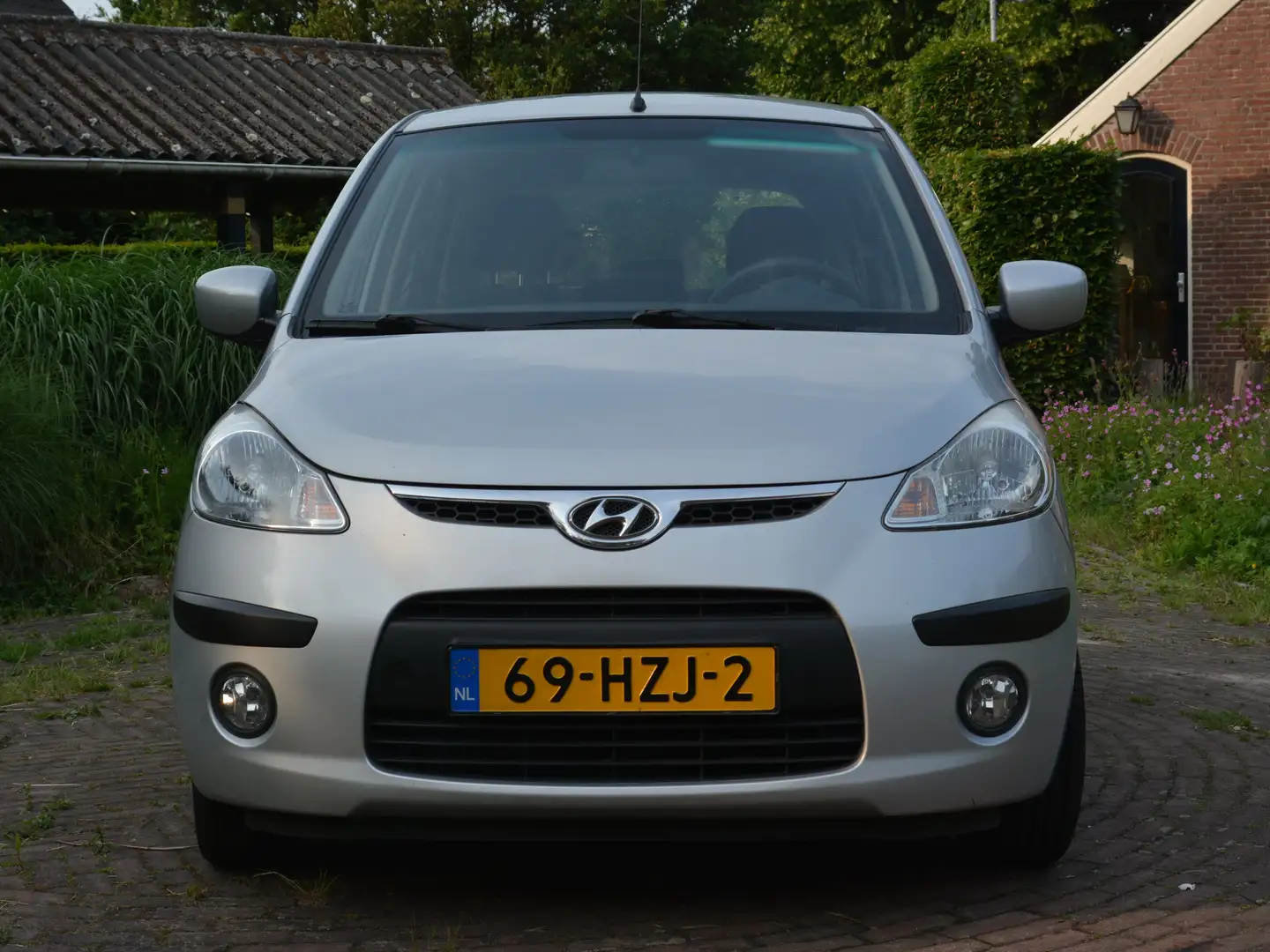 Hyundai i10 1,2 liter benzine Zilver - 2