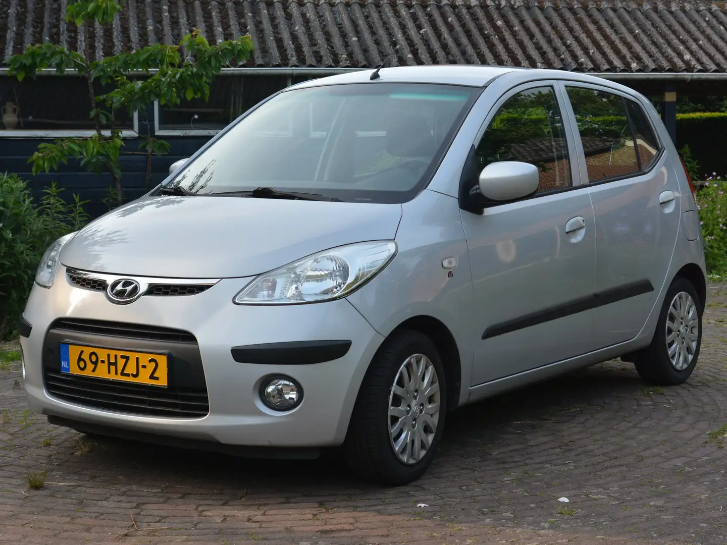 Hyundai i10 1,2 liter benzine Zilver - 1