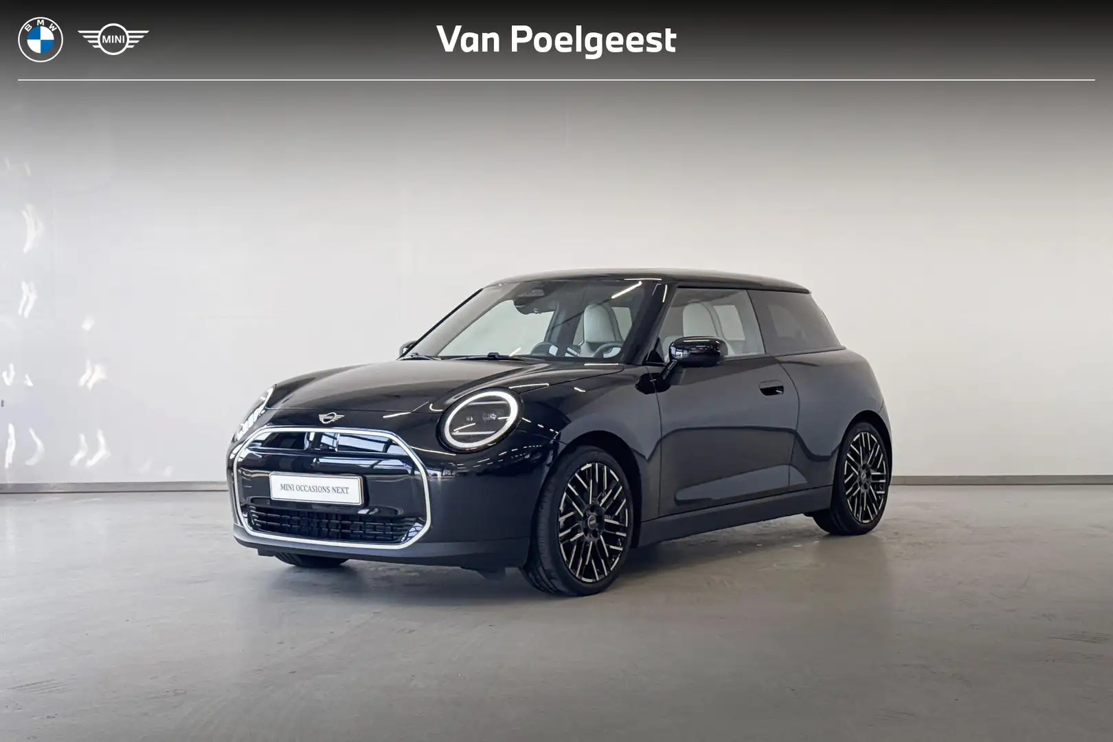 MINI Cooper E 3-deurs Favoured Trim Pakket L - Beschikbaar vanaf Czarny - 1
