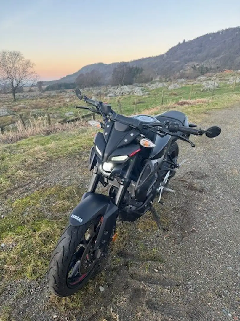 Yamaha MT-125 Negru - 2