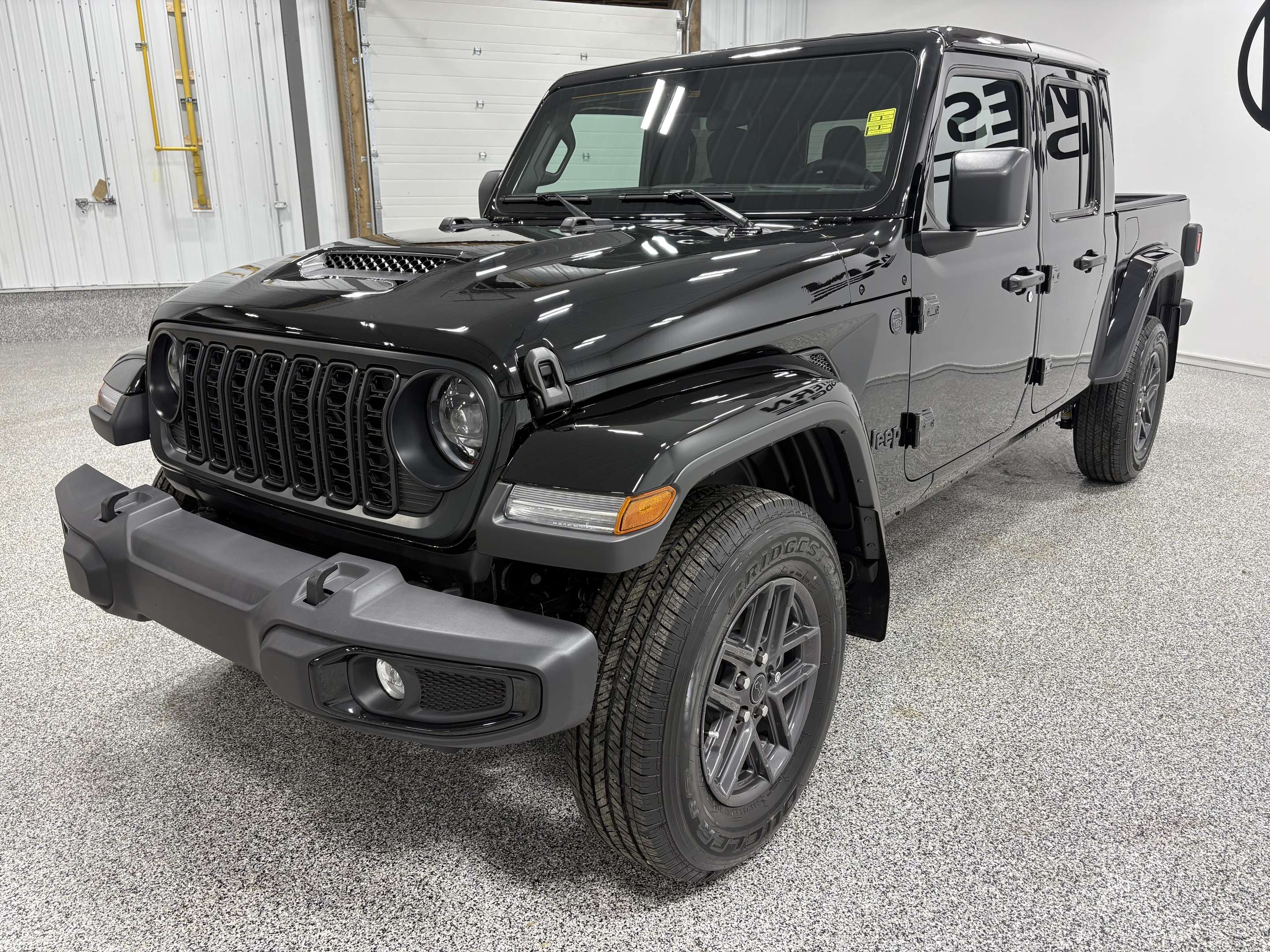 2025 Jeep Gladiator