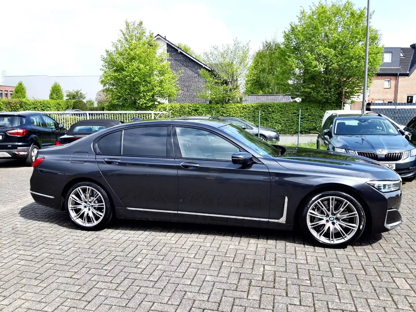 BMW 750 750iA xDrive 530ch Exclusive Gris - 2