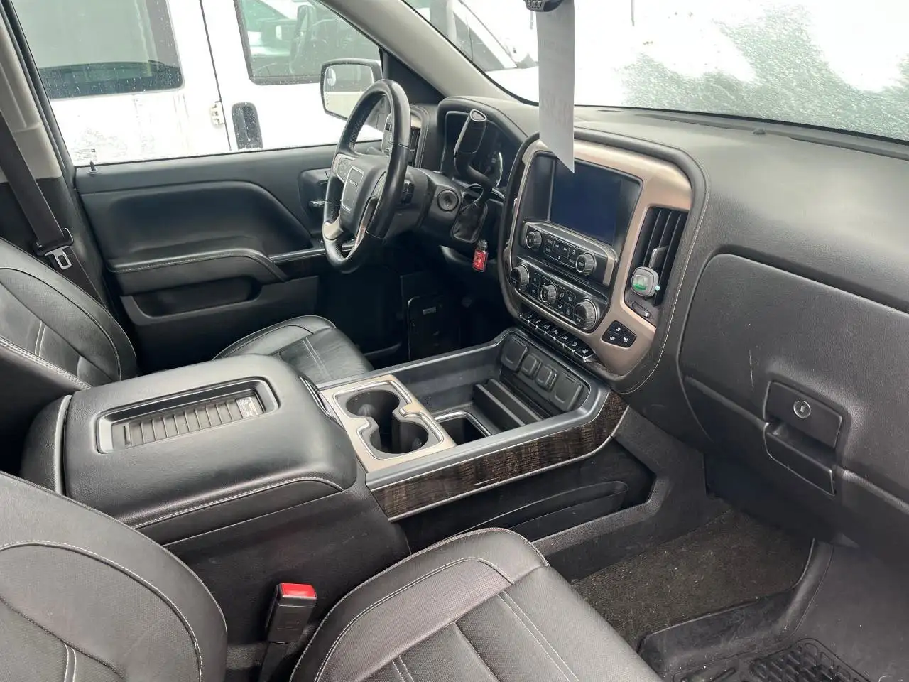 GMC Sierra 1500 снимка GMC Sierra 1500