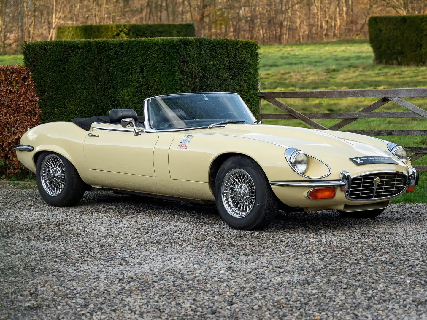 Jaguar E-Type S3 V12 Roadster Automatic Beige - 1