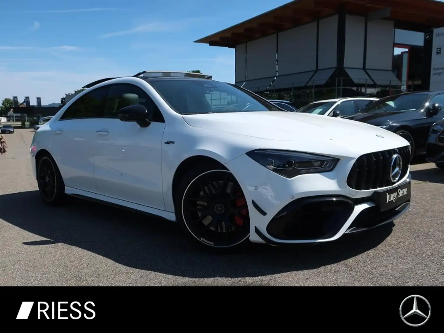 Mercedes-Benz CLA 45 AMG S 4M CP PANO AEROPLUS NGHT II REALSOUND Biały - 1