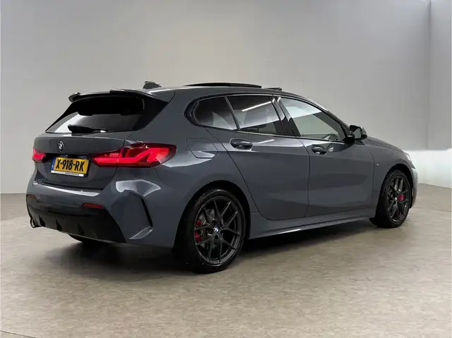 BMW 1 Series view 12