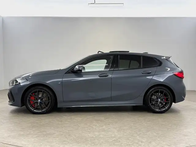 BMW 1 Series view 11