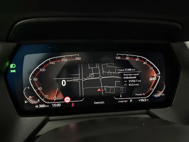 BMW 1 Series view 18