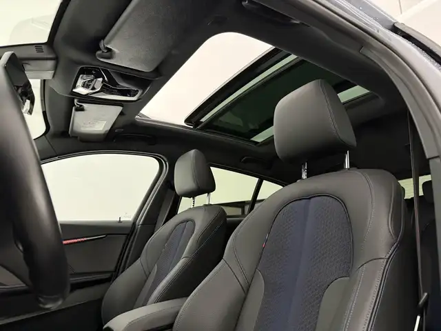 BMW 1 Series view 4