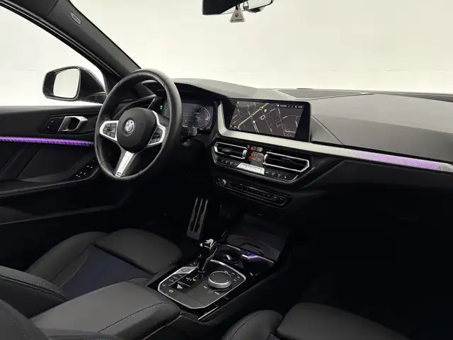 BMW 1 Series view 29