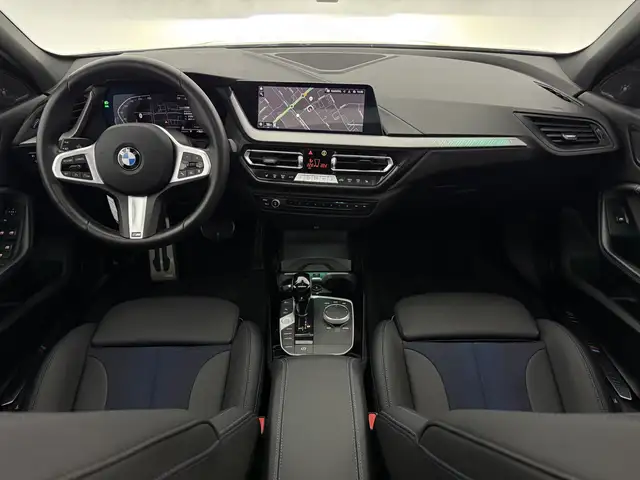 BMW 1 Series view 2