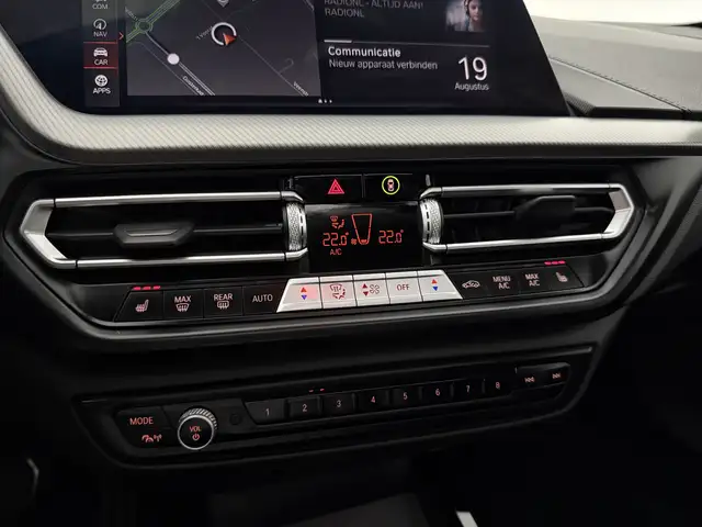 BMW 1 Series view 23