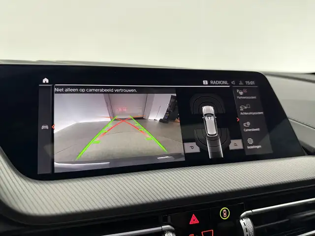BMW 1 Series view 19
