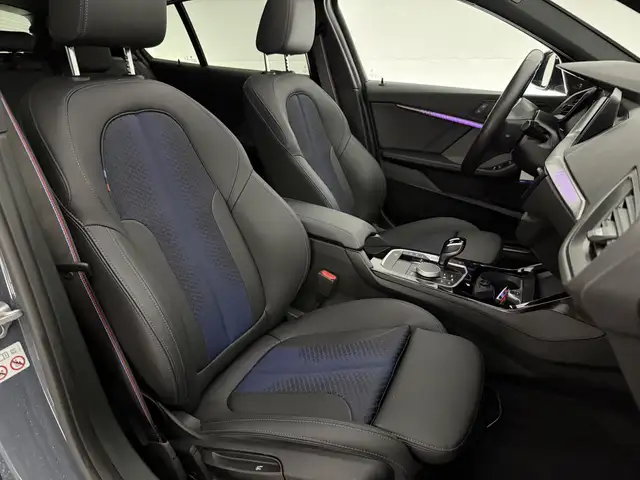 BMW 1 Series view 16