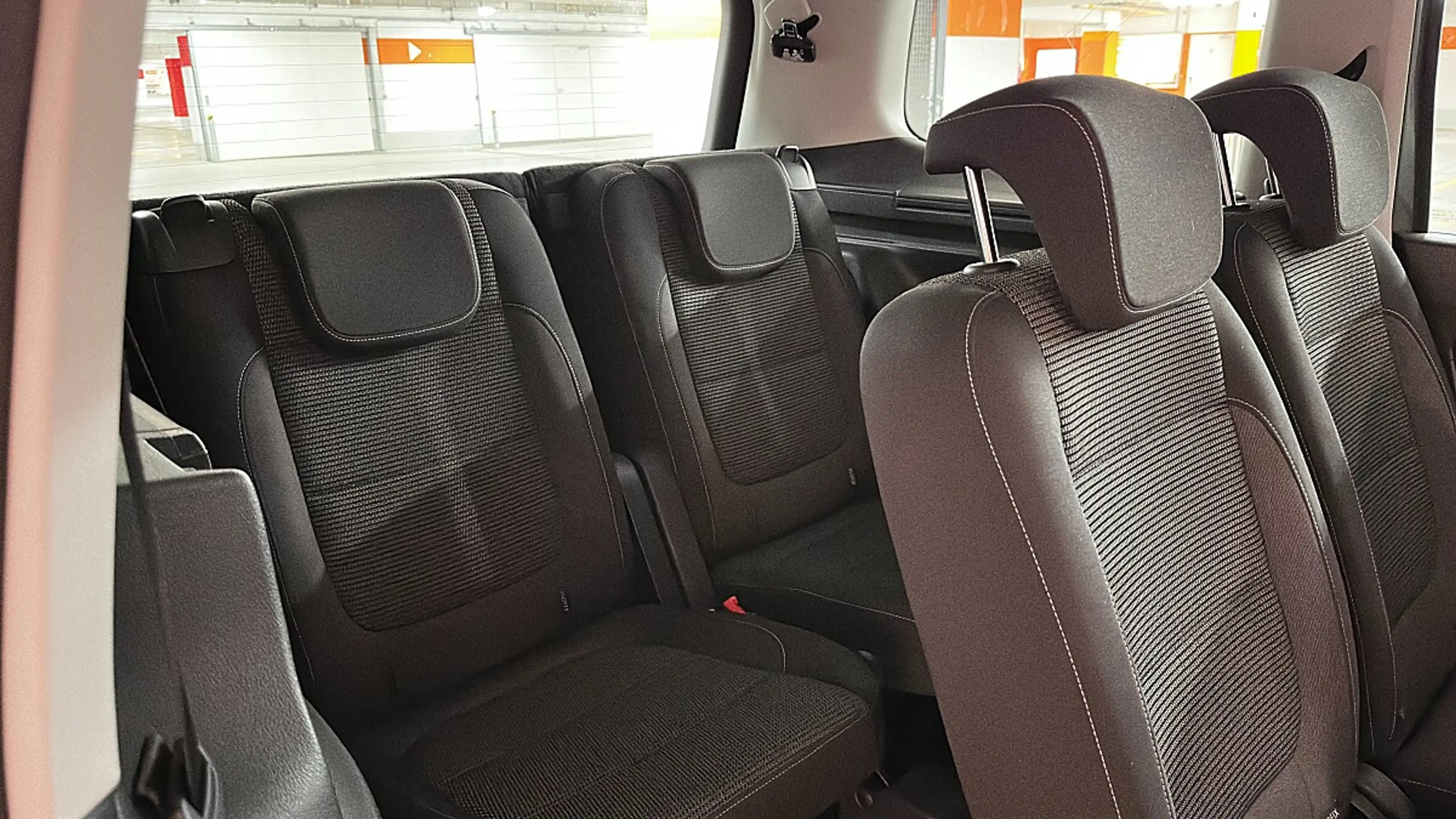 Volkswagen Sharan Business BMT SCR 2,0 TDI — photo 12