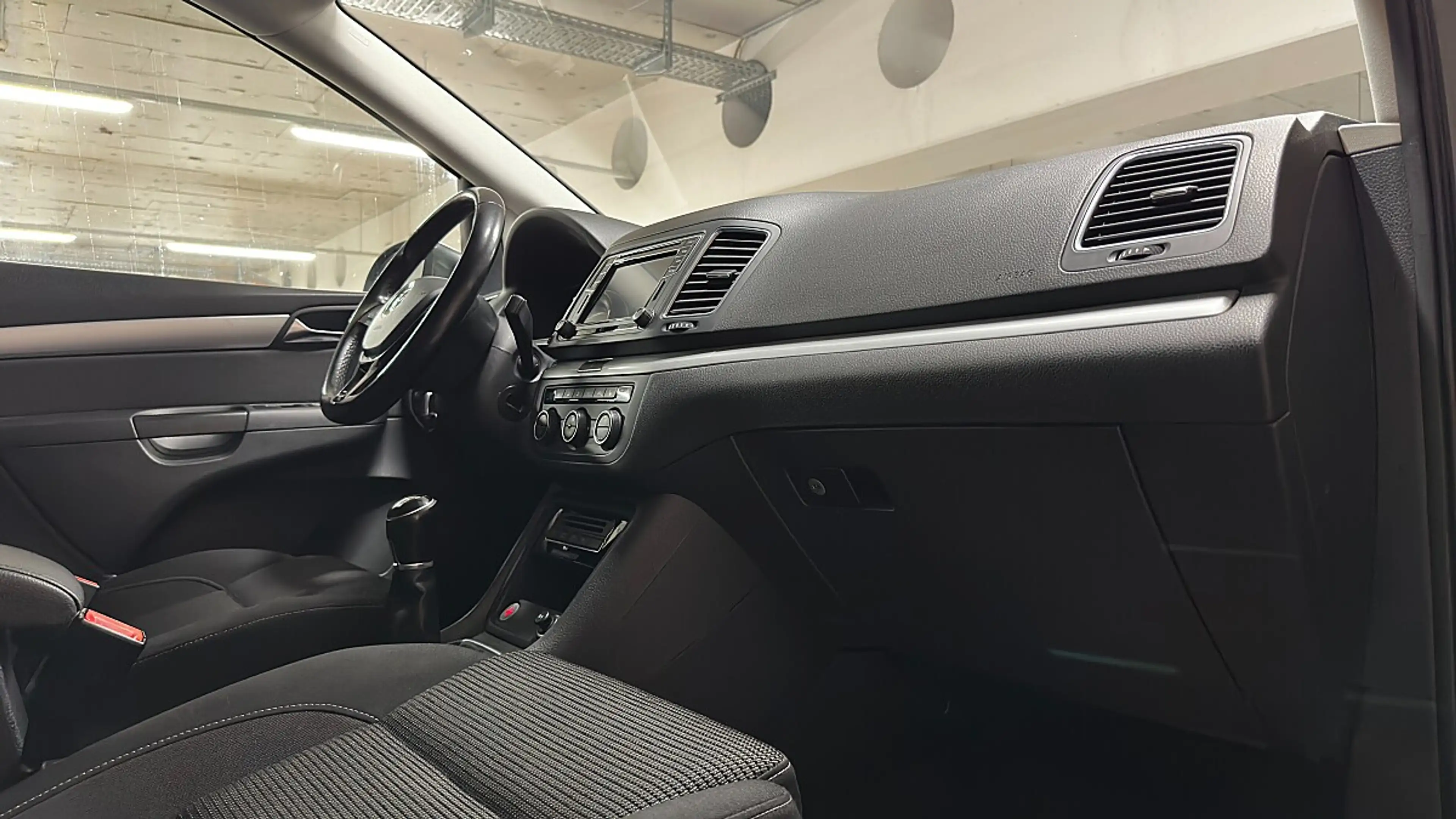 Volkswagen Sharan Business BMT SCR 2,0 TDI — photo 10