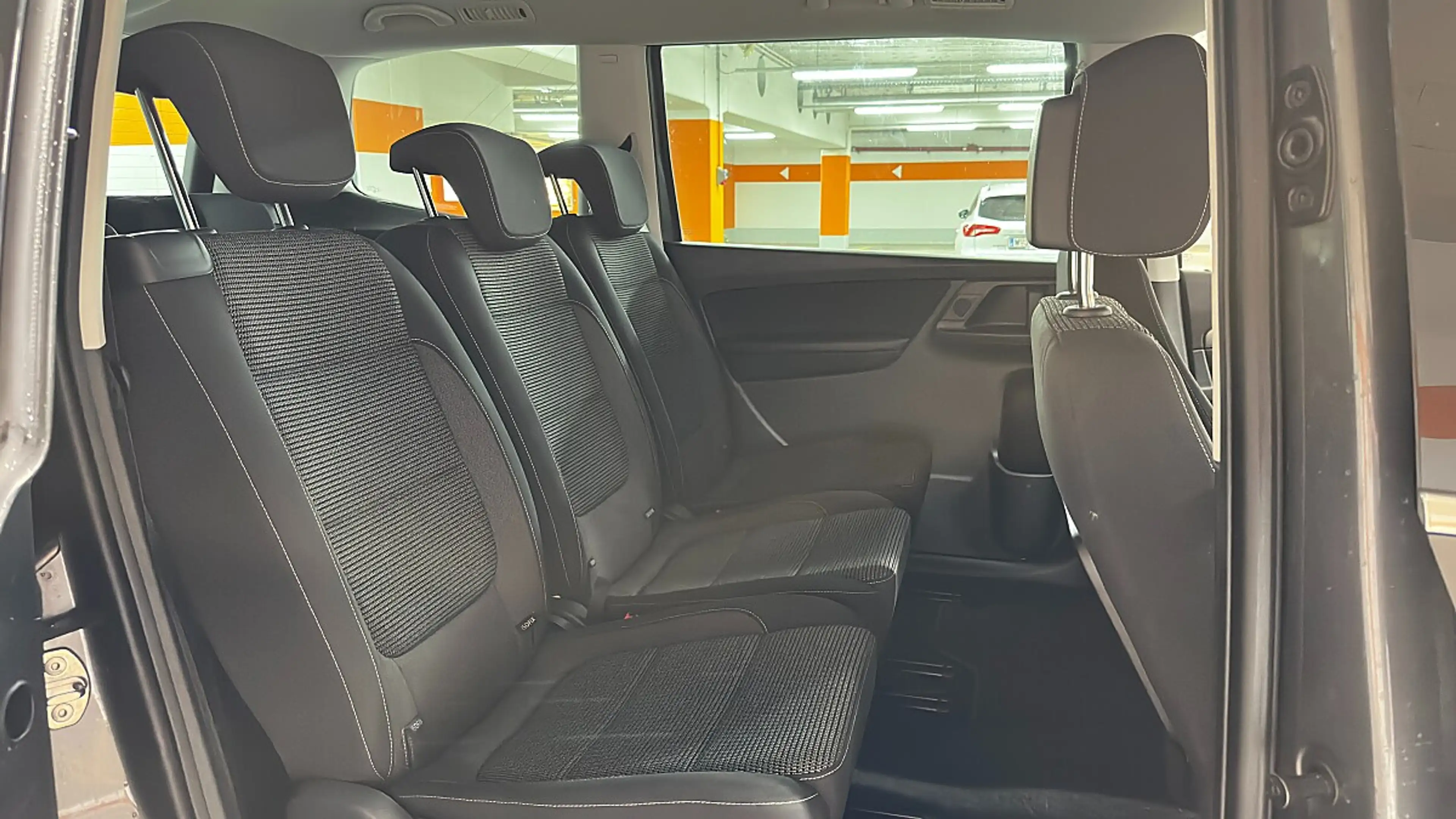 Volkswagen Sharan Business BMT SCR 2,0 TDI — photo 11