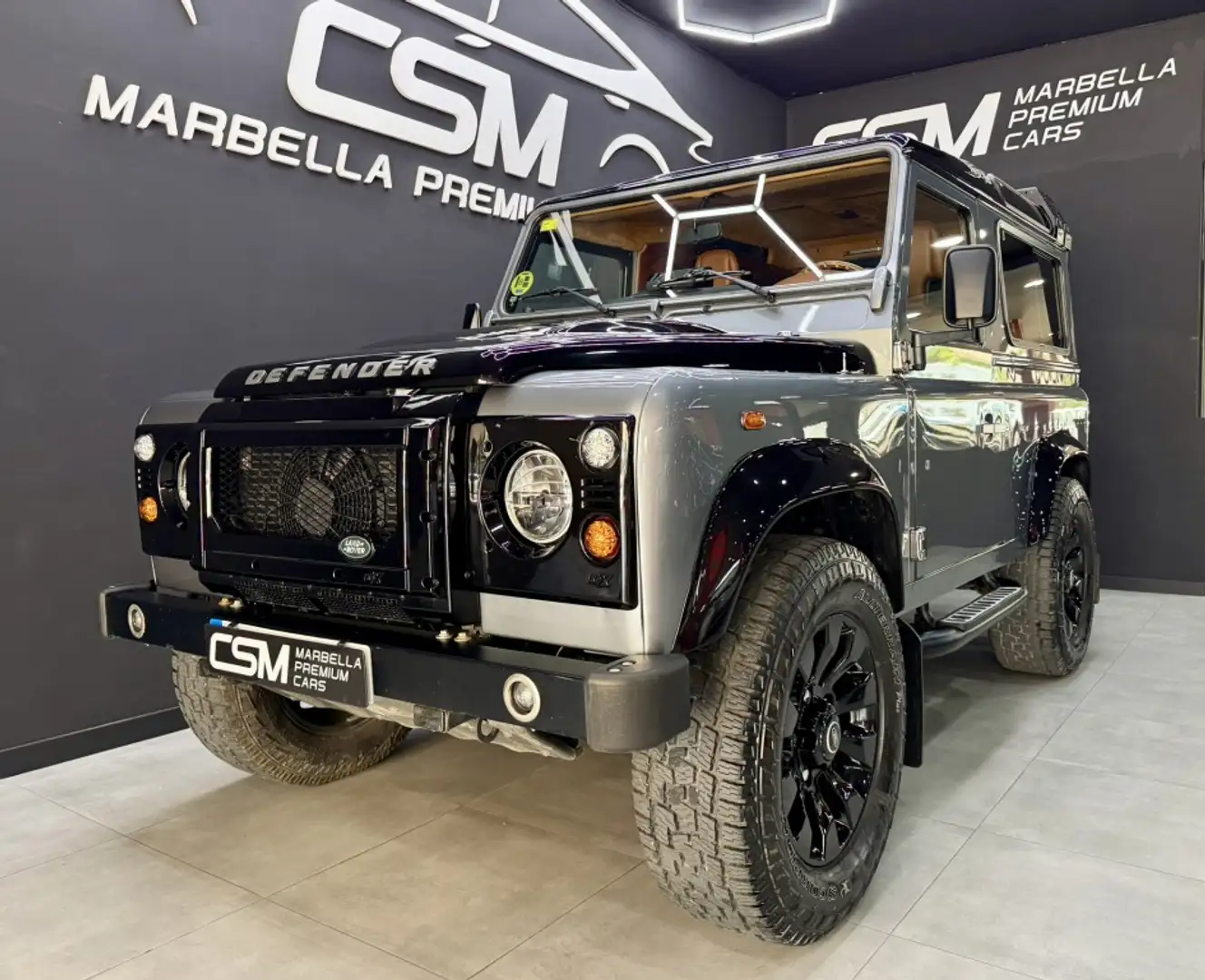 Land Rover Defender 90 SW E Gris - 1
