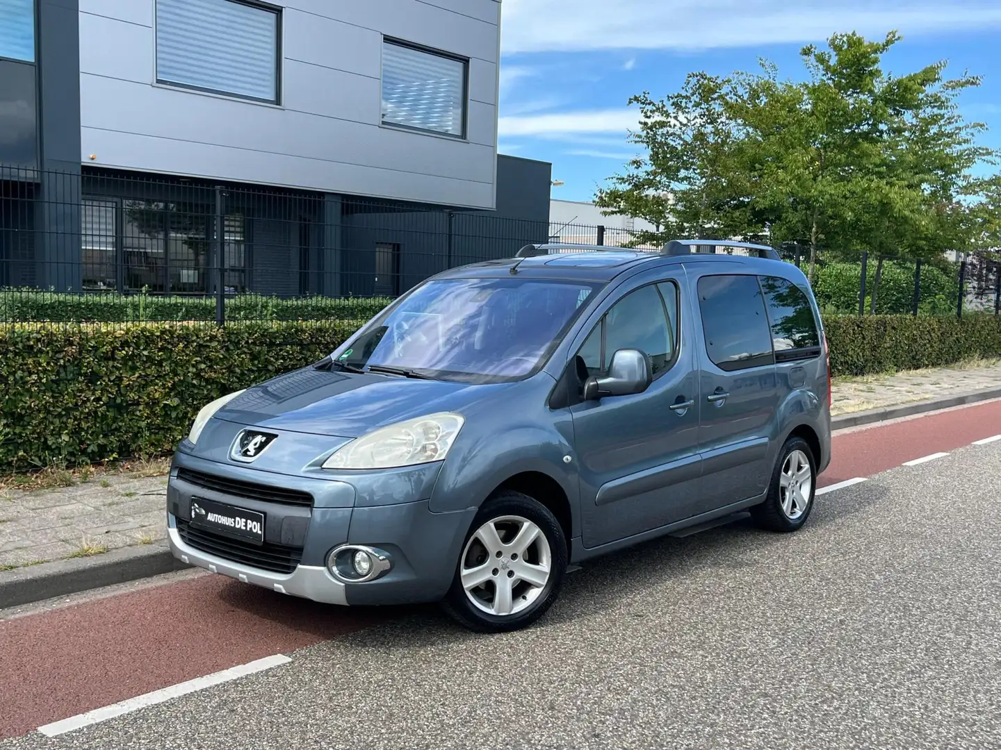 Peugeot Partner Tepee 1.6 VTi XT Cruise/Climate-control Panoramada Blauw - 1