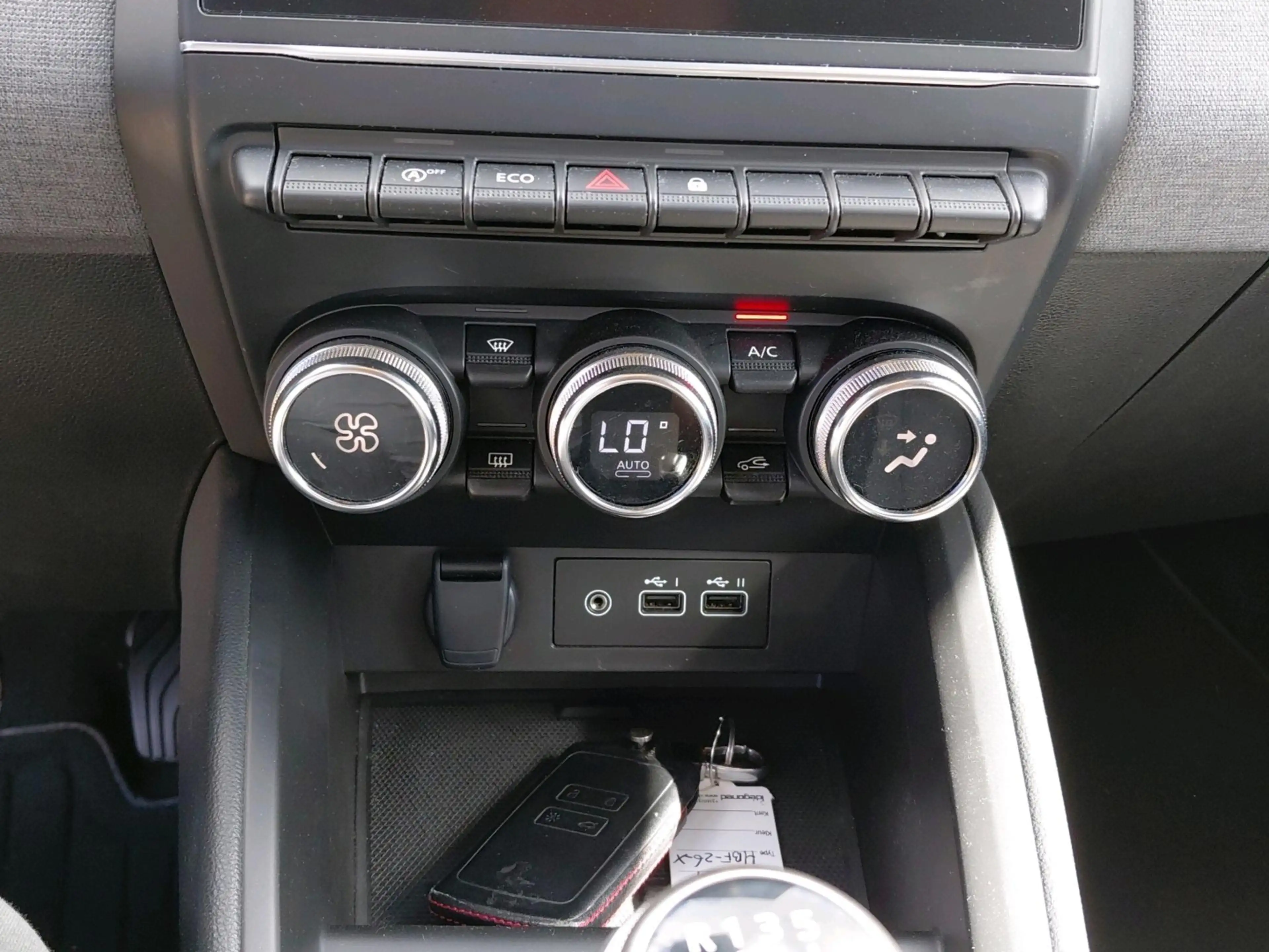 Mitsubishi Colt 1.0T MT Intense | Apple Carplay/Android Auto|telef — photo 11