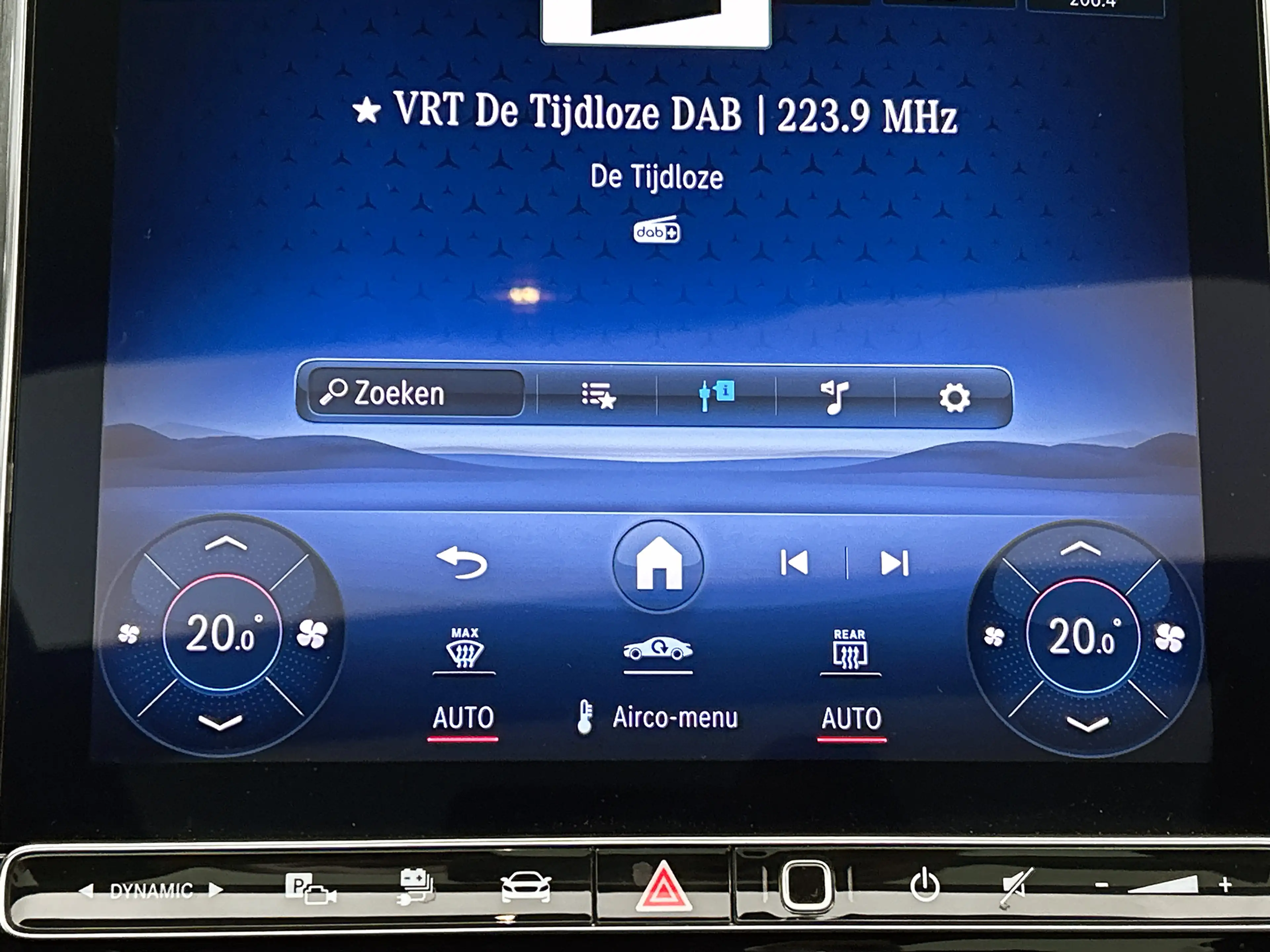 Mercedes-Benz GLC 300 300e 4MATIC AMG Plug-In Hybride | Panoramadak | Tr — photo 11