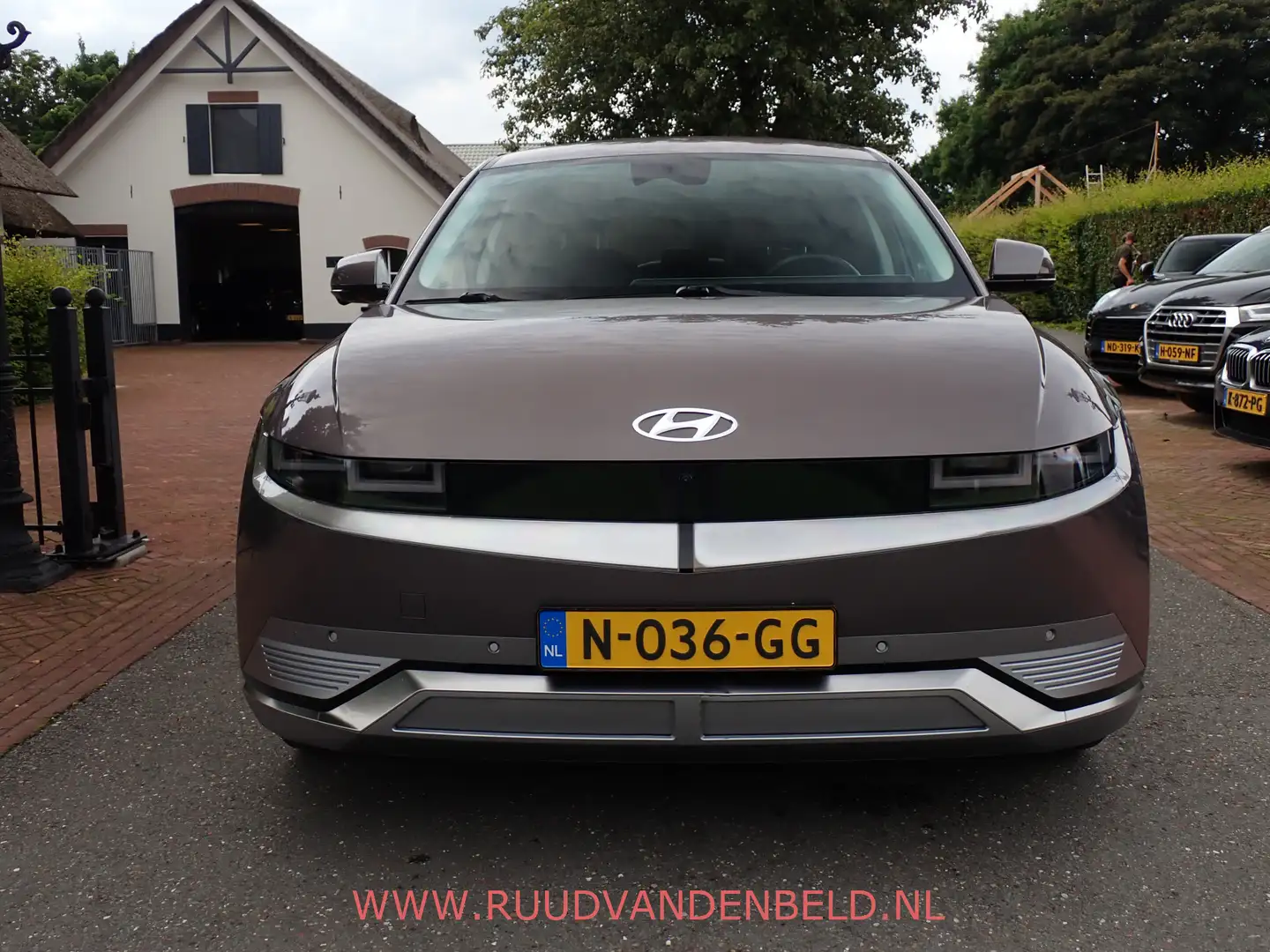 Hyundai IONIQ 5 Lounge 73kWh ACC/VENTILATIE/HEADUP/360*CAMERA Grijs - 2