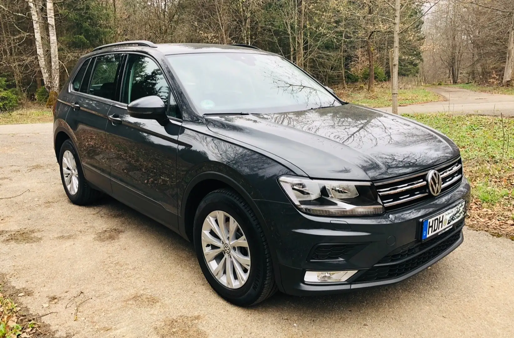 Volkswagen Tiguan - 2