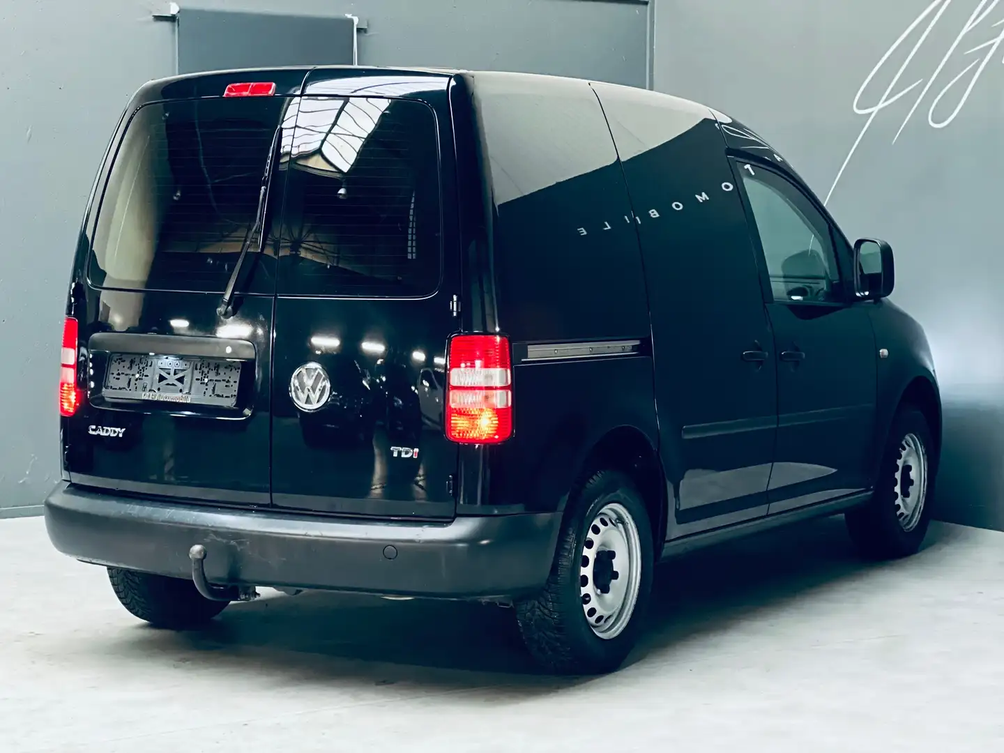 Volkswagen Caddy 1.6 TDi **CLIMATISATION**CARNET COMPLET** Zwart - 2