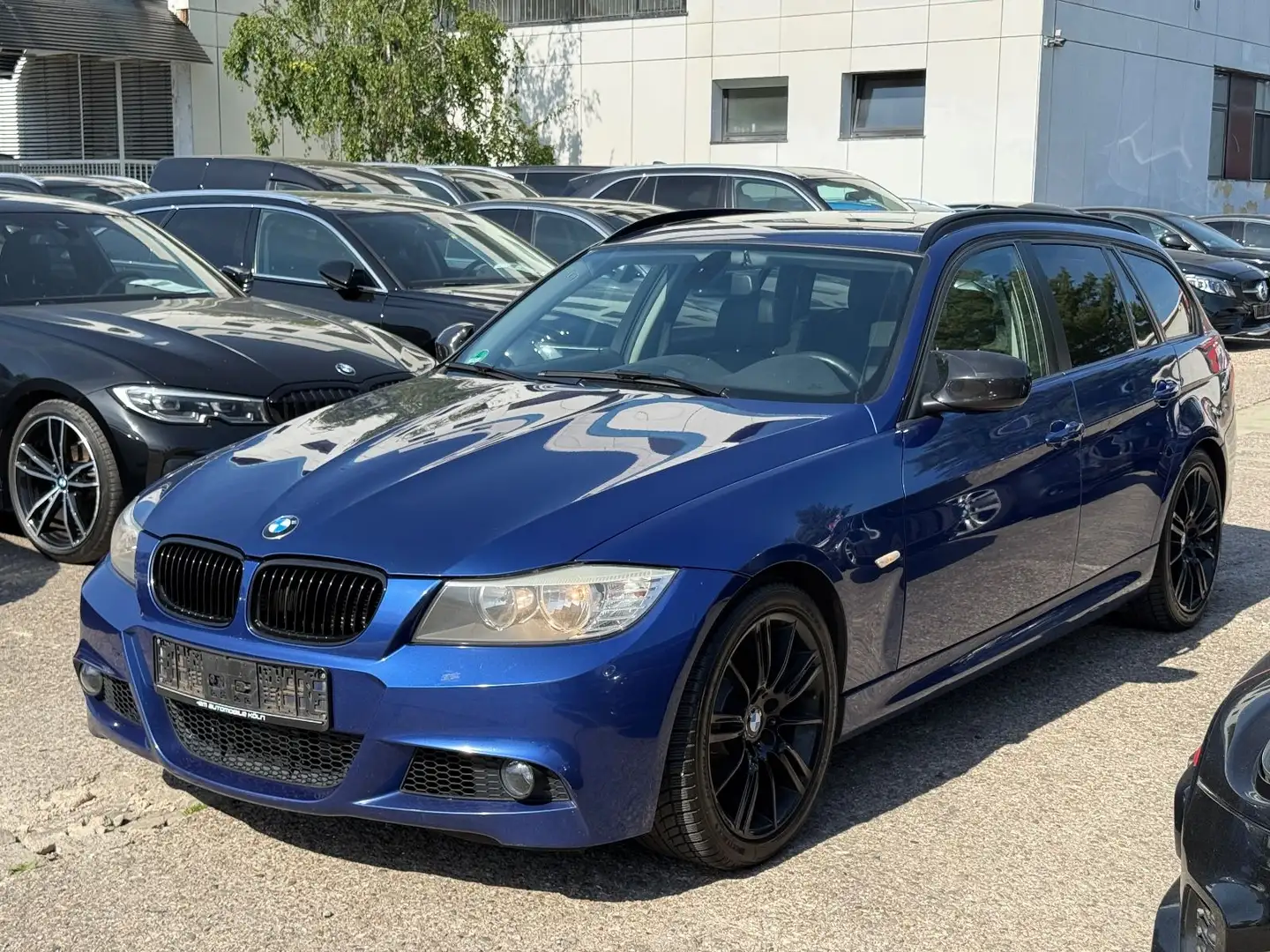 BMW 320 d Touring M Sport Paket/Leder/Pano/Navi/Klima Azul - 2