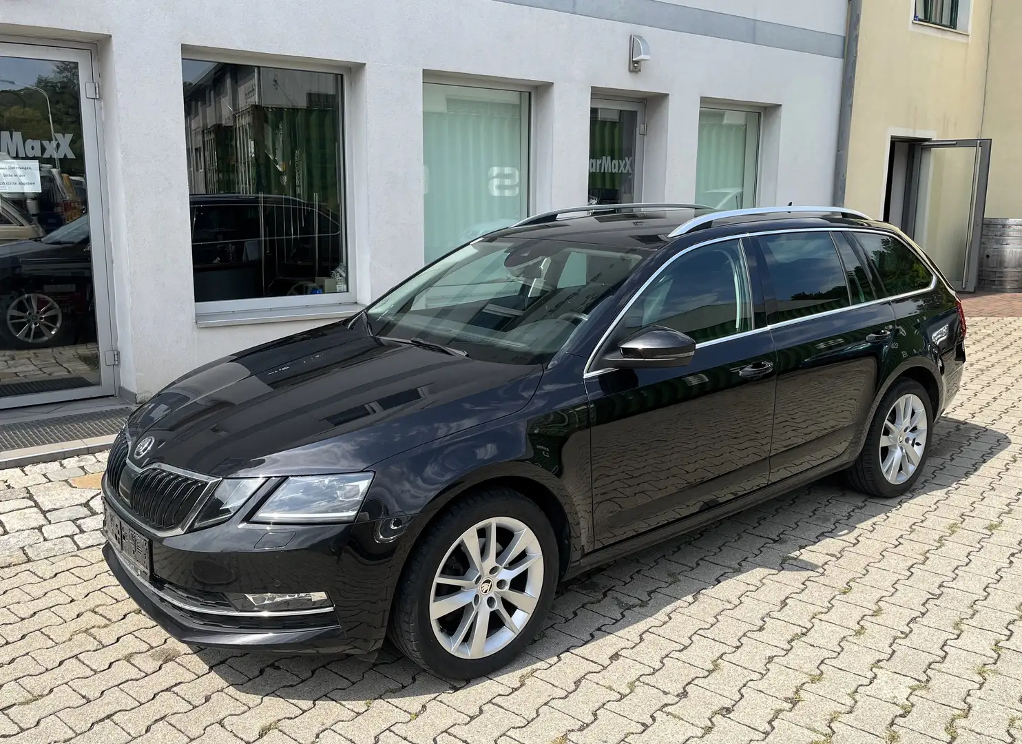 Skoda Octavia Combi Style Limited 2.0 TDI DSG, Servicenachweis Schwarz - 1