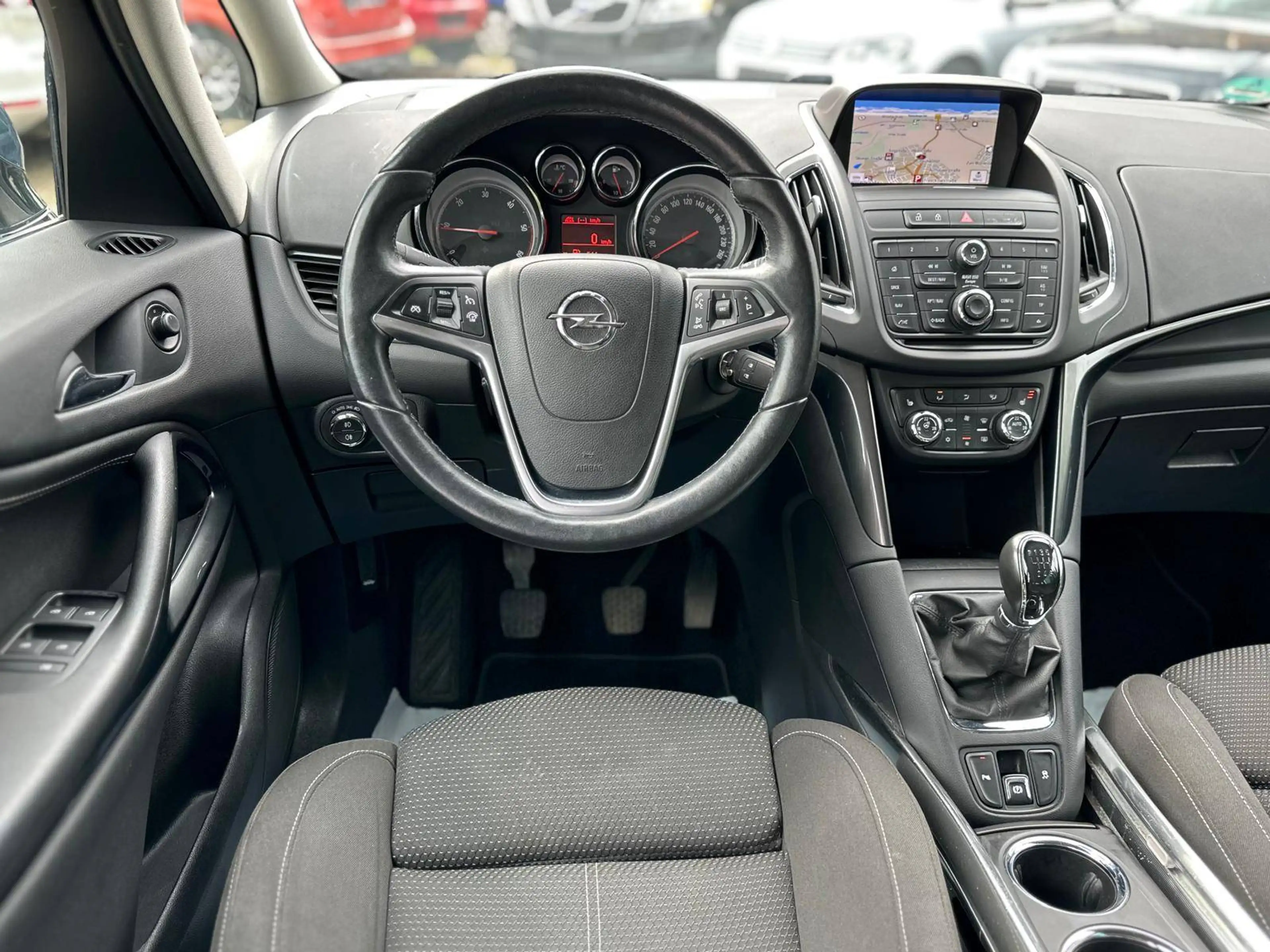 Opel Zafira Tourer 2.0CDTI 7Sitzer Innovation AHK SHZ PDC Navi Kamera — photo 12