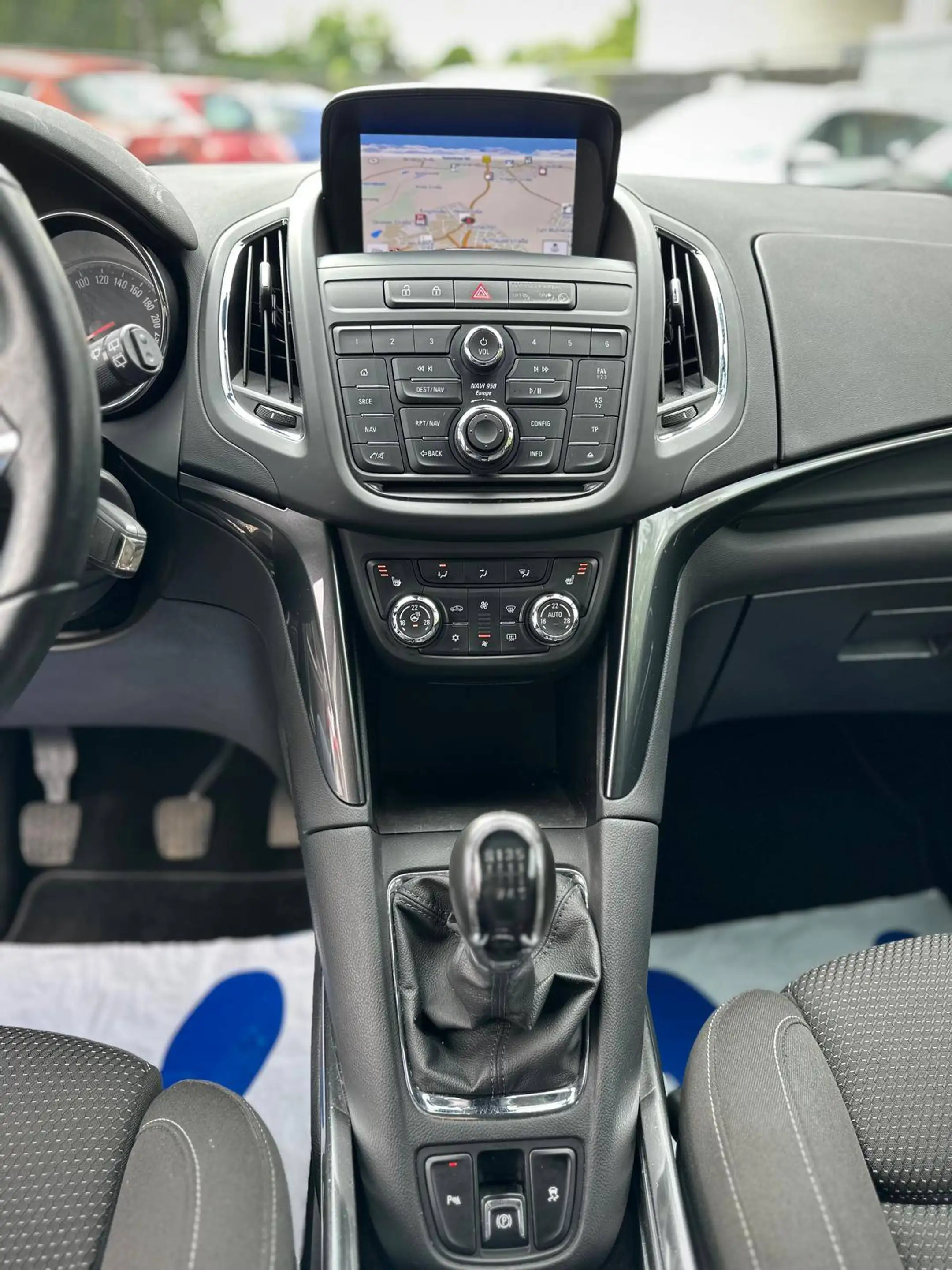 Opel Zafira Tourer 2.0CDTI 7Sitzer Innovation AHK SHZ PDC Navi Kamera — photo 14