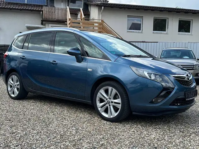 Opel Zafira Tourer 2.0CDTI 7Sitzer Innovation AHK SHZ PDC Navi Kamera