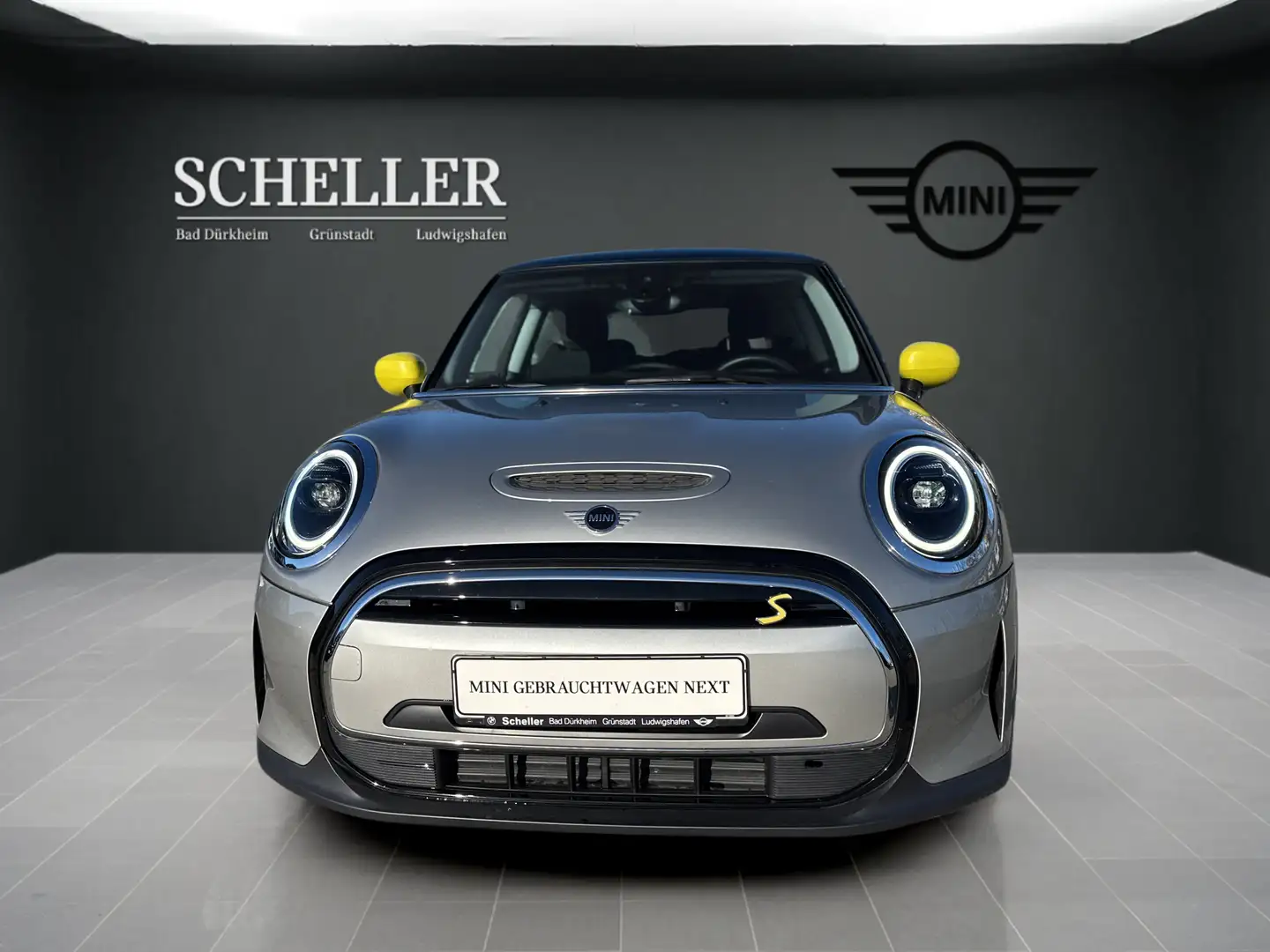 MINI Cooper SE 3-Türer LED Navi Tempomat Klimaaut. Shz Silber - 2