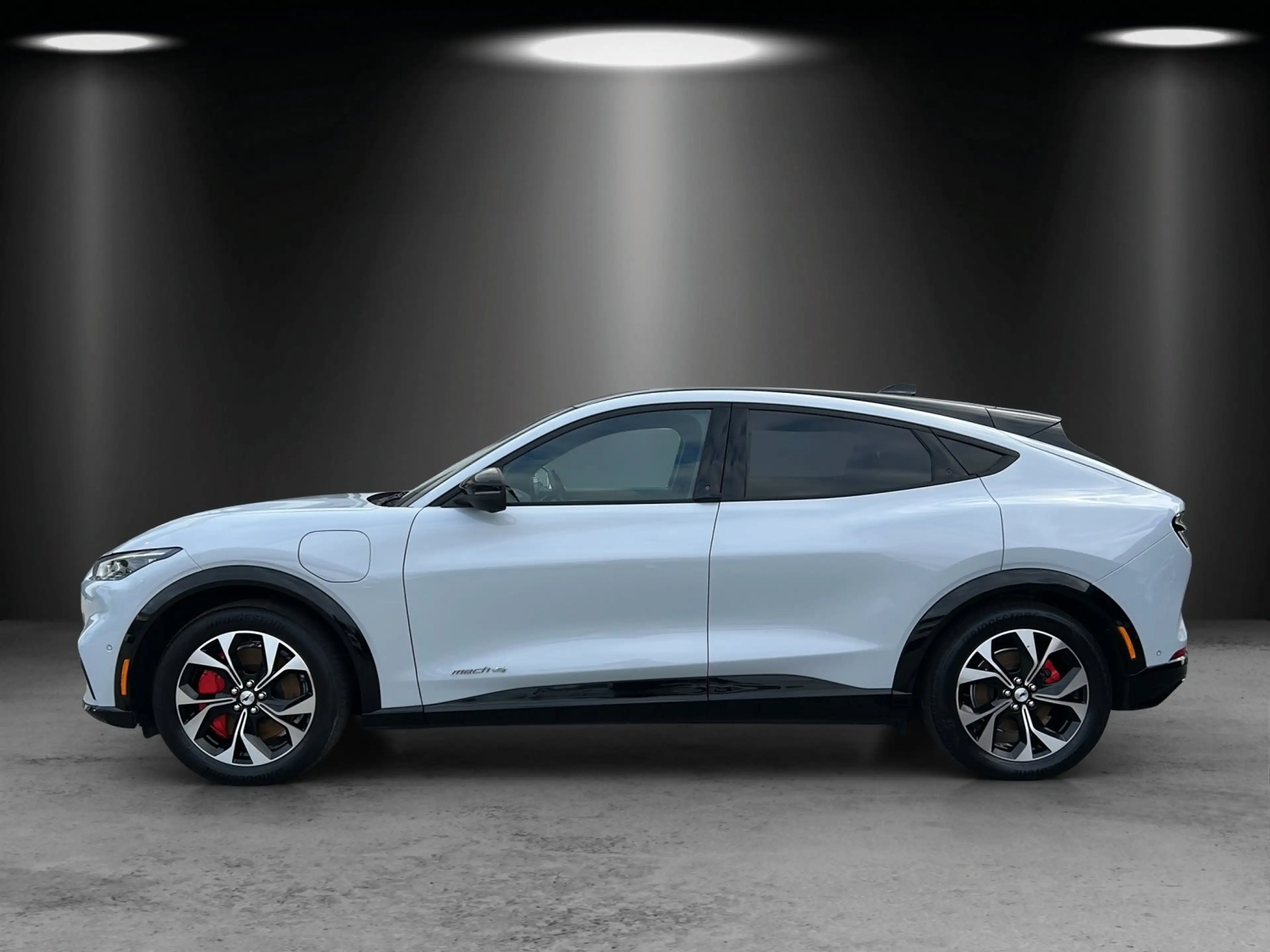 Ford Mustang Mach-E AWD Aut./MATRIX-LED/360°/B&O/ACC/ — photo 2