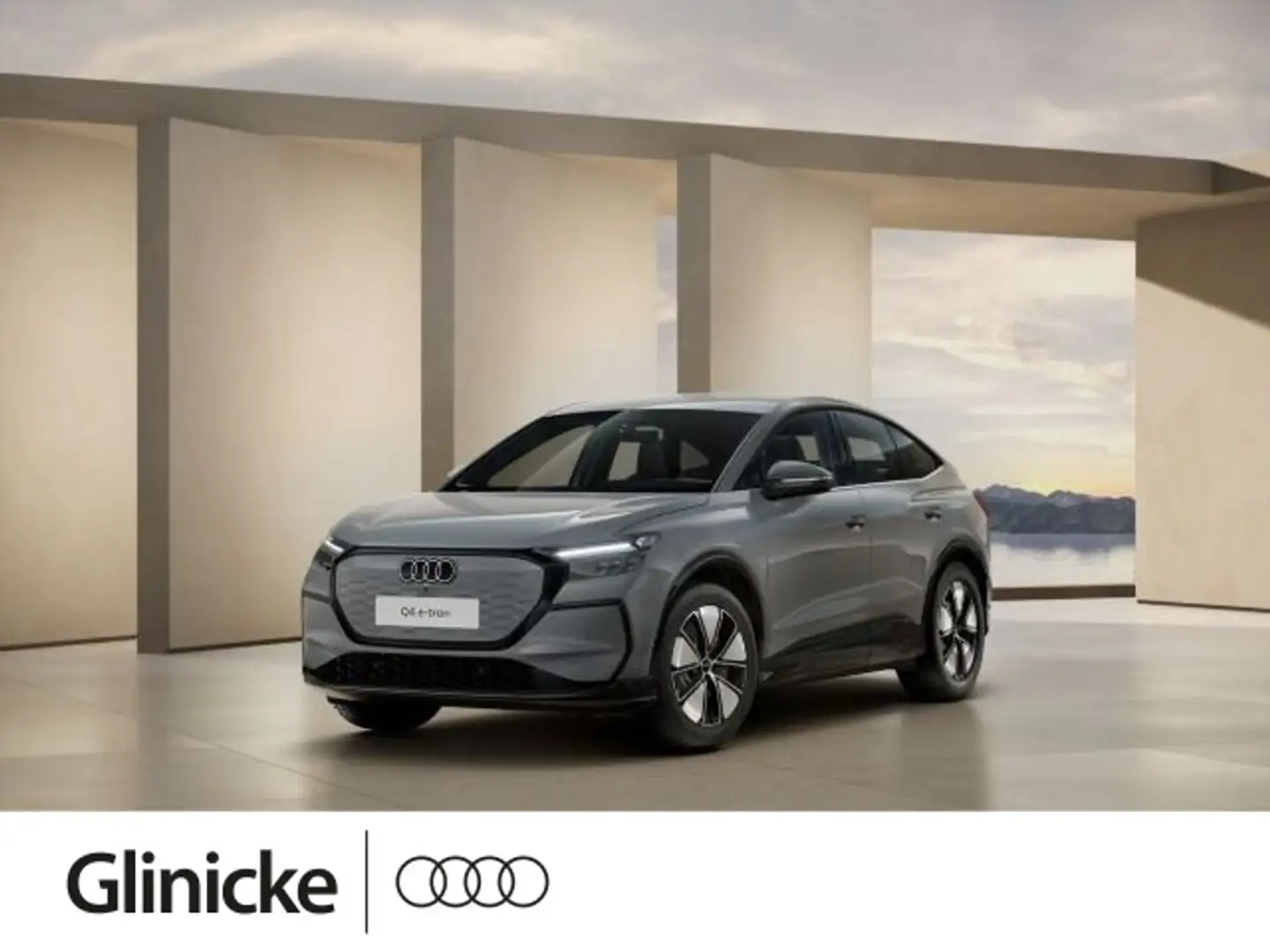 AUDI Q4