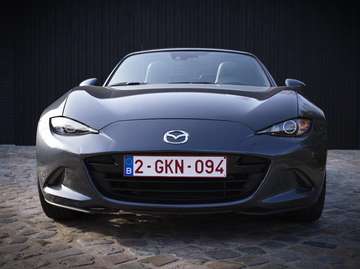 MX-5 2.0i Skyactiv-G Skycruise