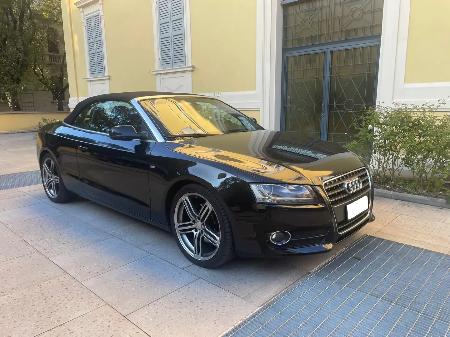 Audi A5 2.0 TDI S-LINE UNICO PROPRIETARIO Zwart - 1