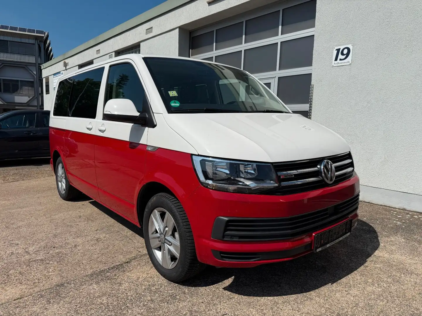 Volkswagen T6 Multivan 4 MOTION CAMPINGKÜCHE ALLWETTERREIFE Rood - 1