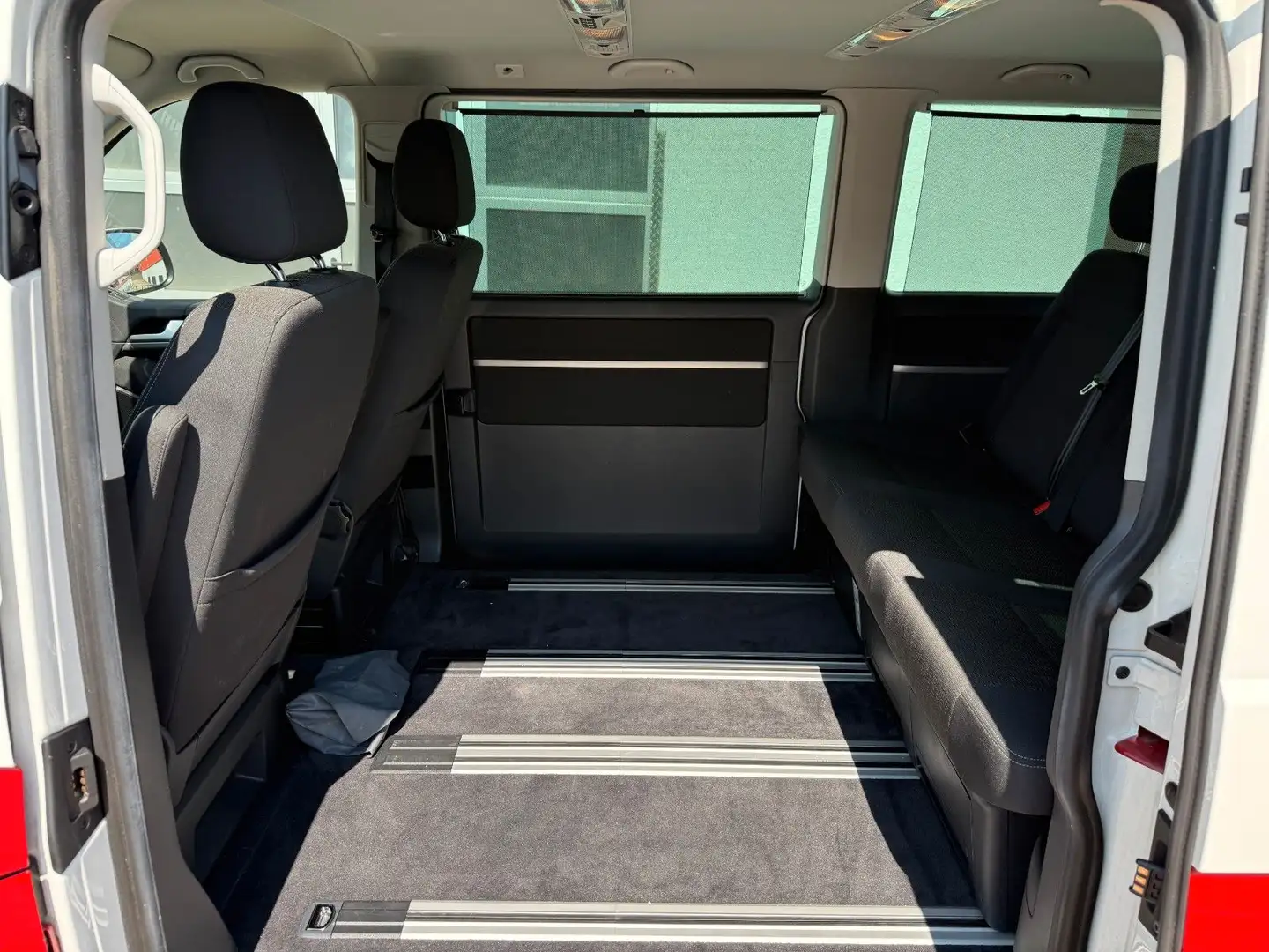 Volkswagen T6 Multivan 4 MOTION CAMPINGKÜCHE ALLWETTERREIFE Rouge - 2