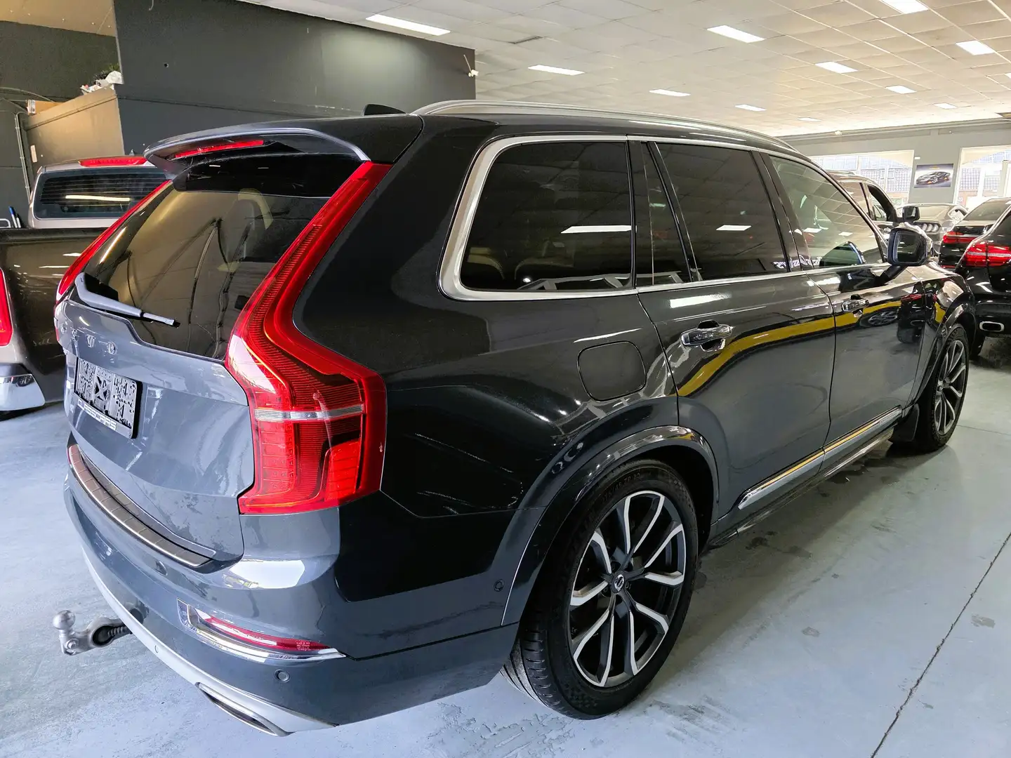 Volvo XC90 2.0D5 INSCRIPTION 7PL PANO CARNET FULL FULL OPTION Gris - 2